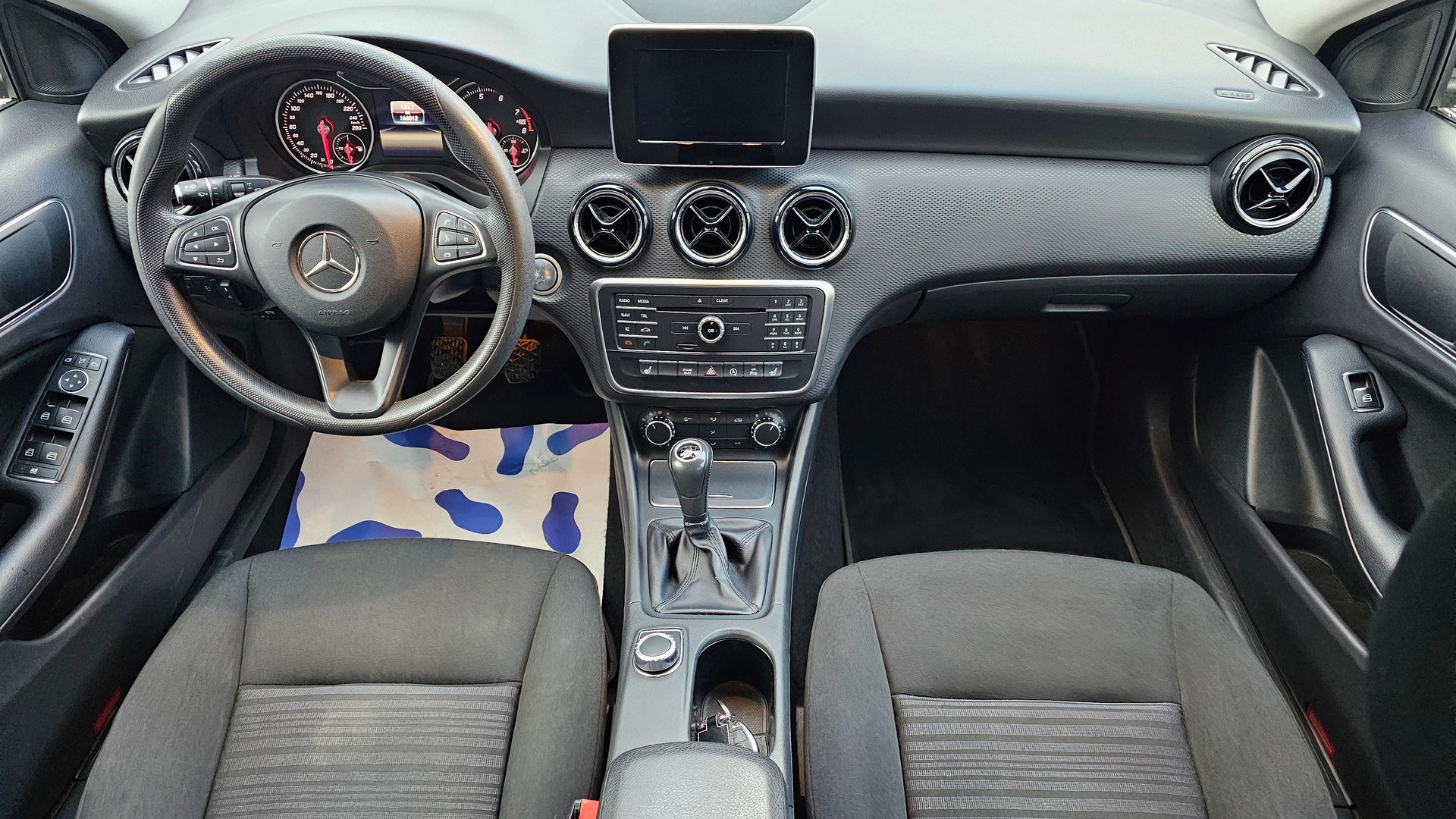 MERCEDES-BENZ A 160 Style 7G-DCT-image-8