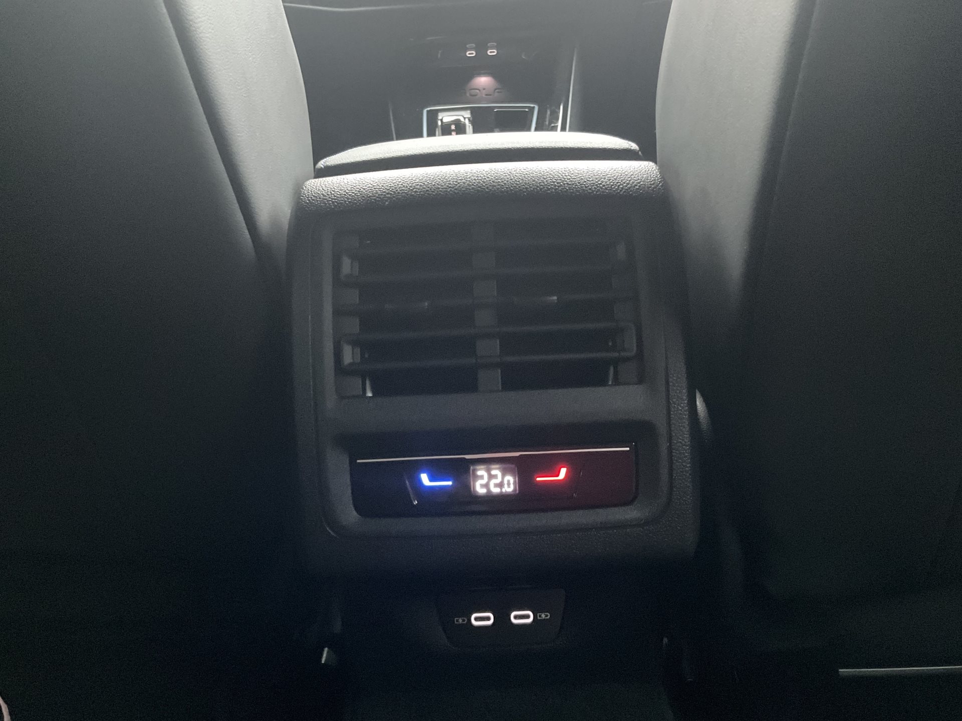 VW Golf R 2.0 TSI 333 PS 4Motion R Black Edition *** AKRAPOVIC ABGAS ***-image-35