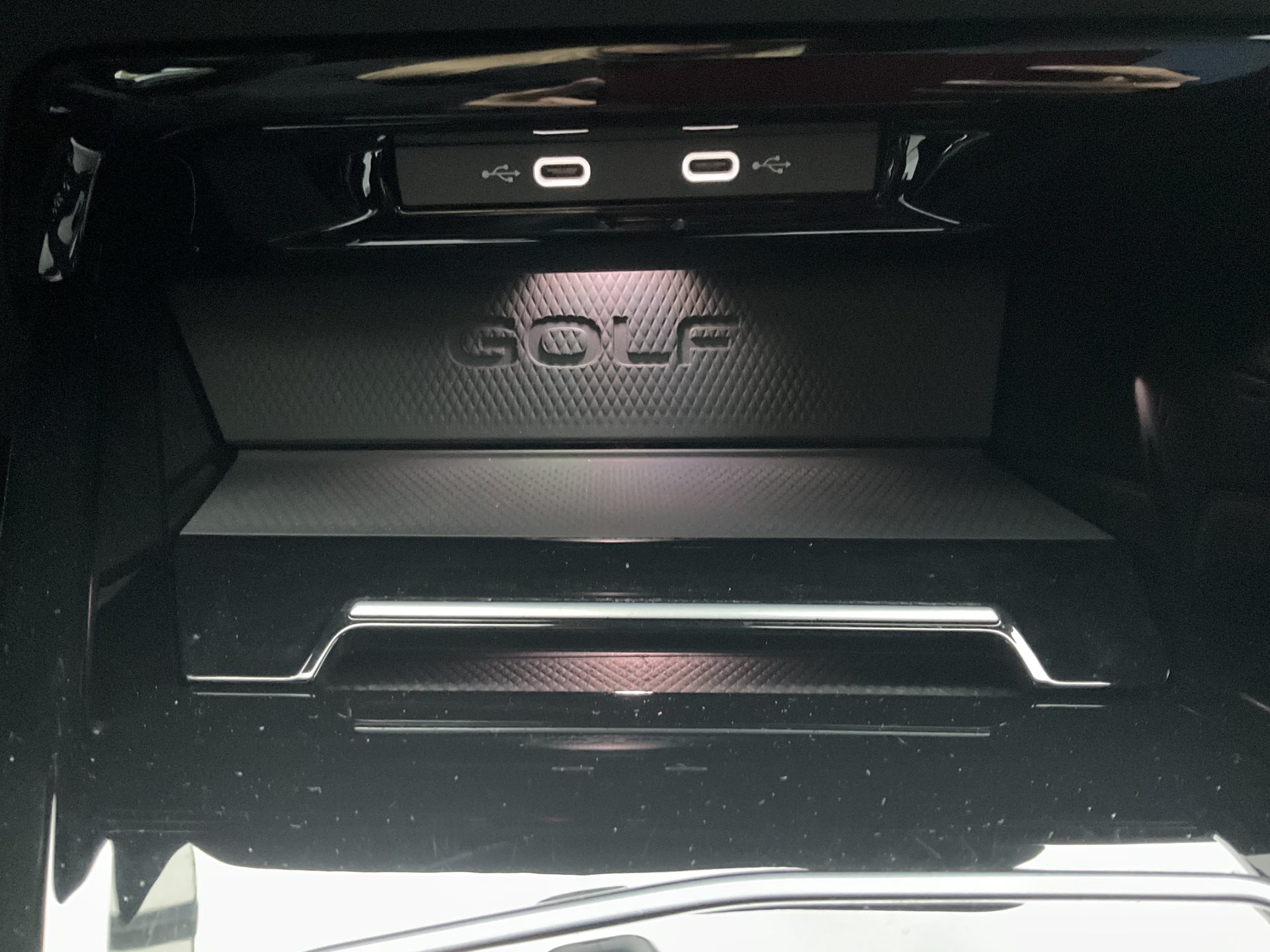 VW Golf R 2.0 TSI 333 PS 4Motion R Black Edition *** AKRAPOVIC ABGAS ***-image-31