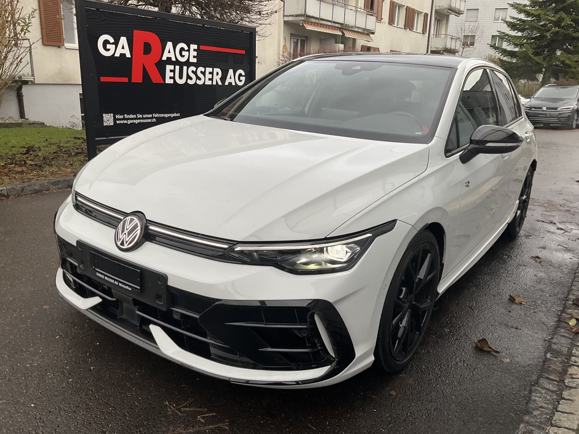 VW Golf R 2.0 TSI 333 PS 4Motion R Black Edition *** AKRAPOVIC ABGAS ***