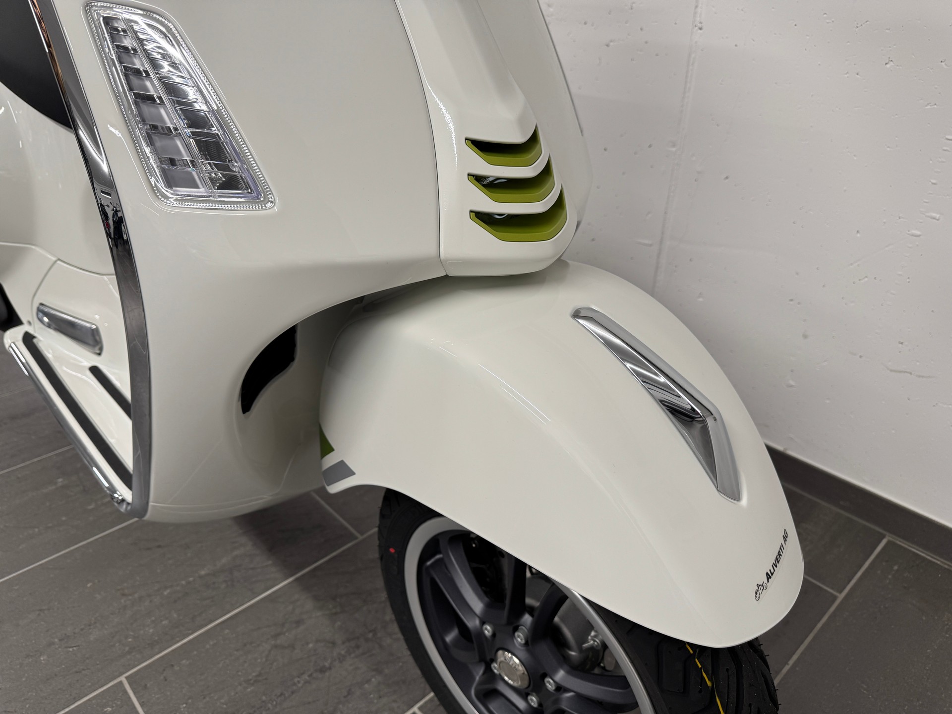PIAGGIO GTS 310 Super Tech E5+-image-14