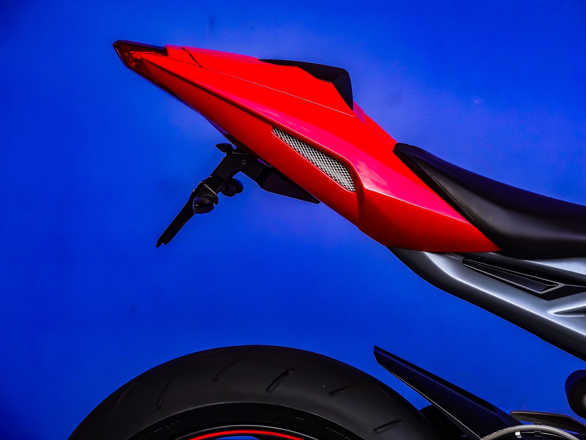 TRIUMPH Daytona 675 ABS (25kW)-image-8