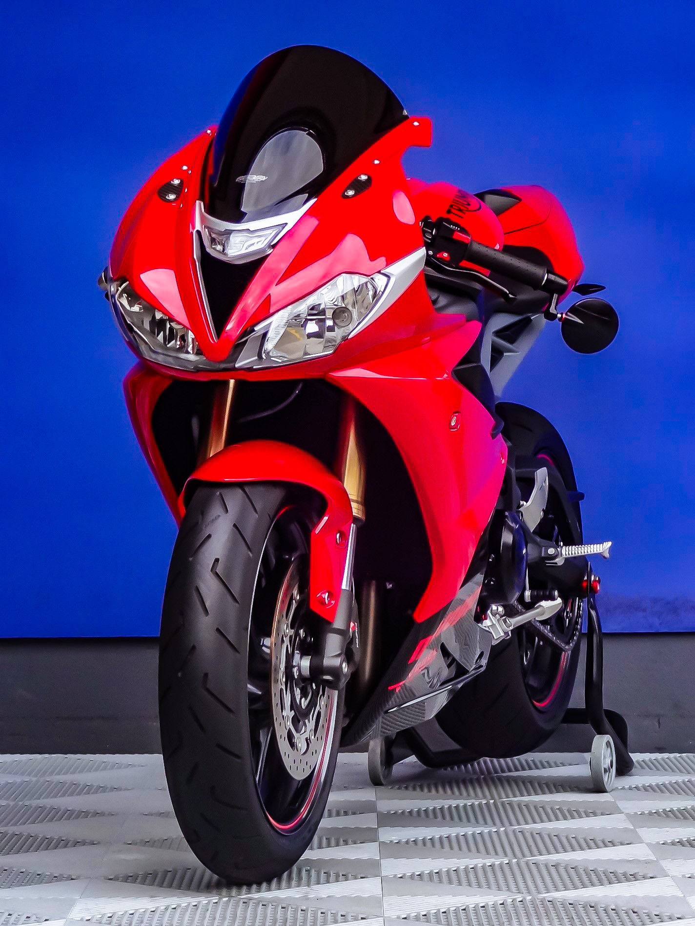TRIUMPH Daytona 675 ABS (25kW)-image-3
