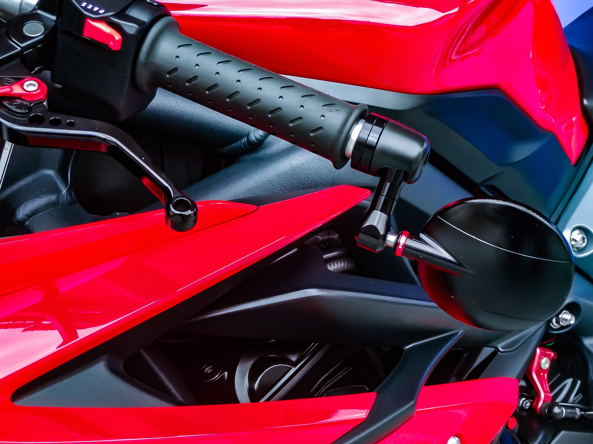 TRIUMPH Daytona 675 ABS (25kW)-image-11