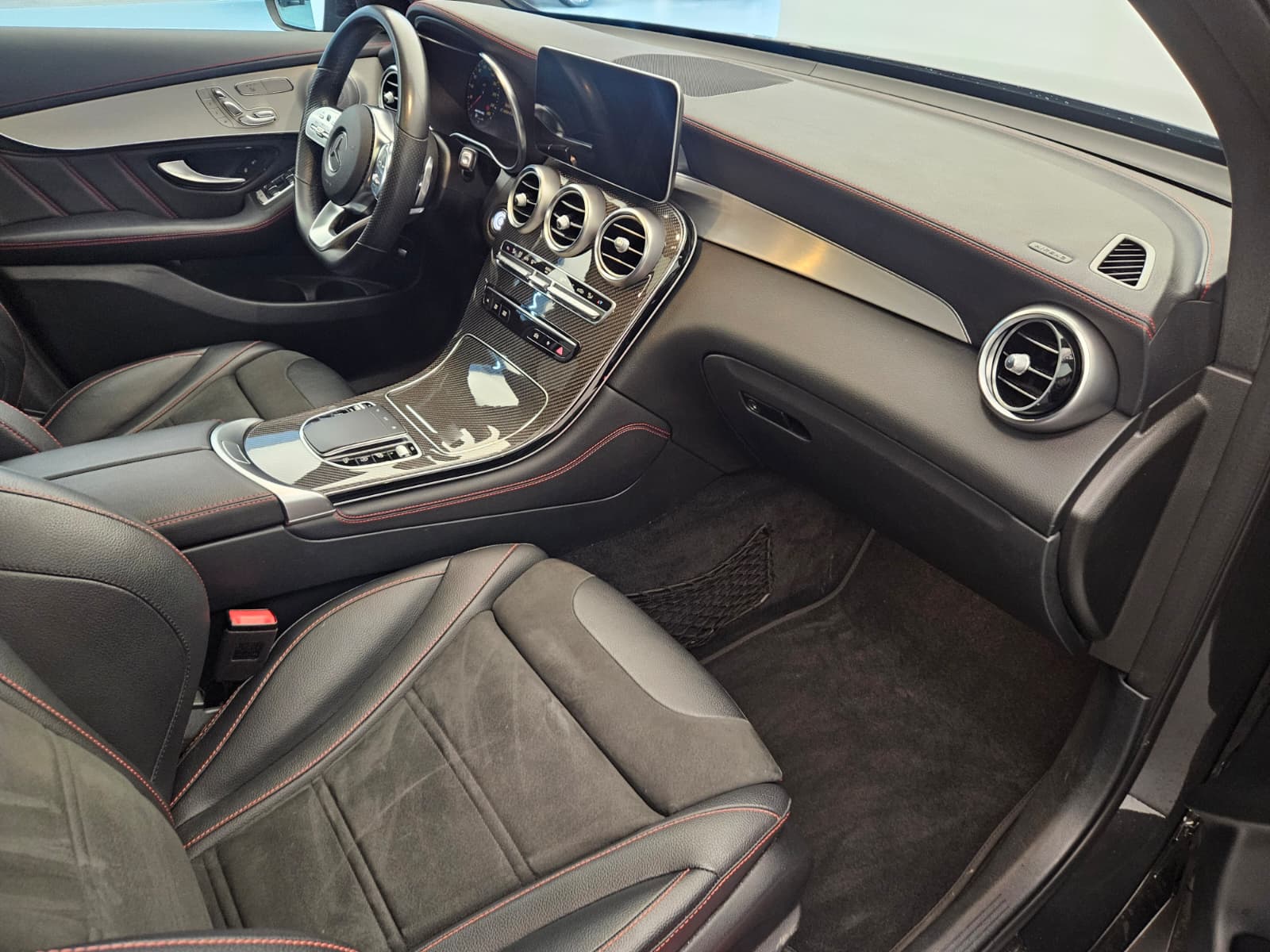 MERCEDES-BENZ GLC Coupé 43 AMG 4Matic 9G-Tronic-image-12