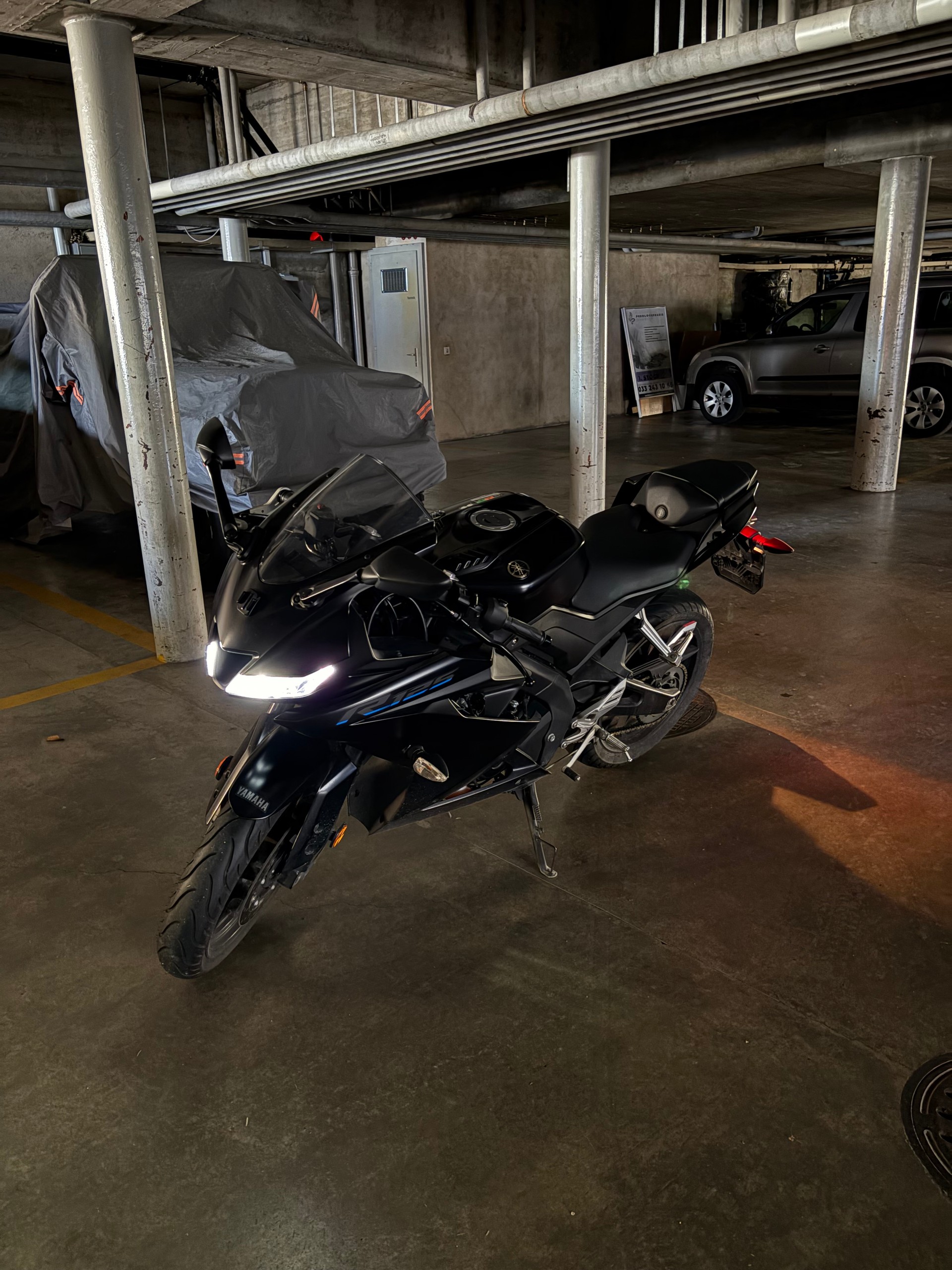 YAMAHA R 125-image-5