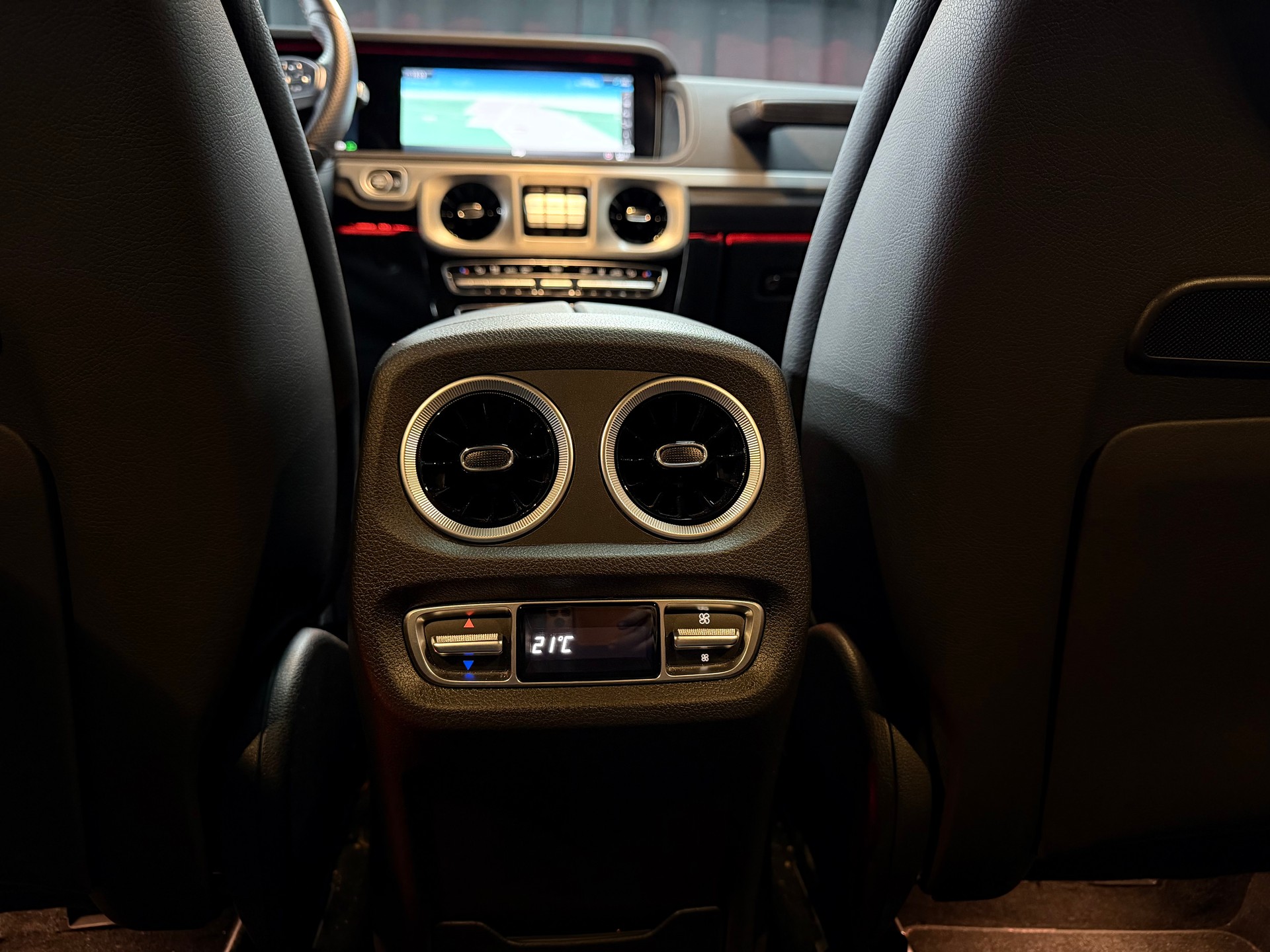 MERCEDES-BENZ G 350 d AMG Line 9G-Tronic-image-24