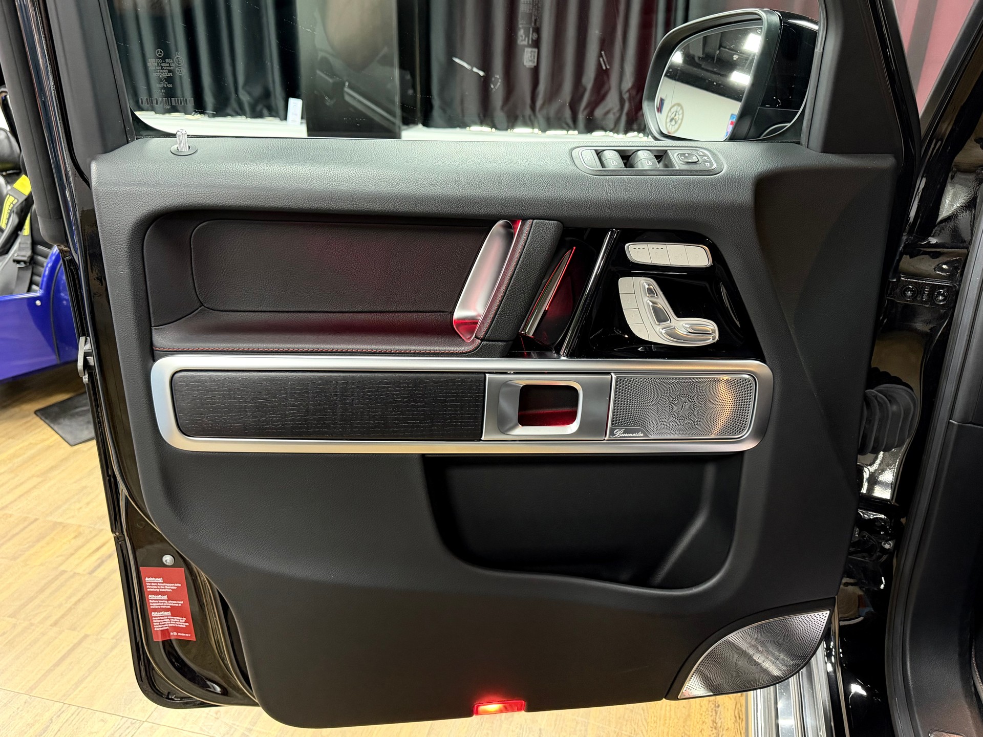 MERCEDES-BENZ G 350 d AMG Line 9G-Tronic-image-10
