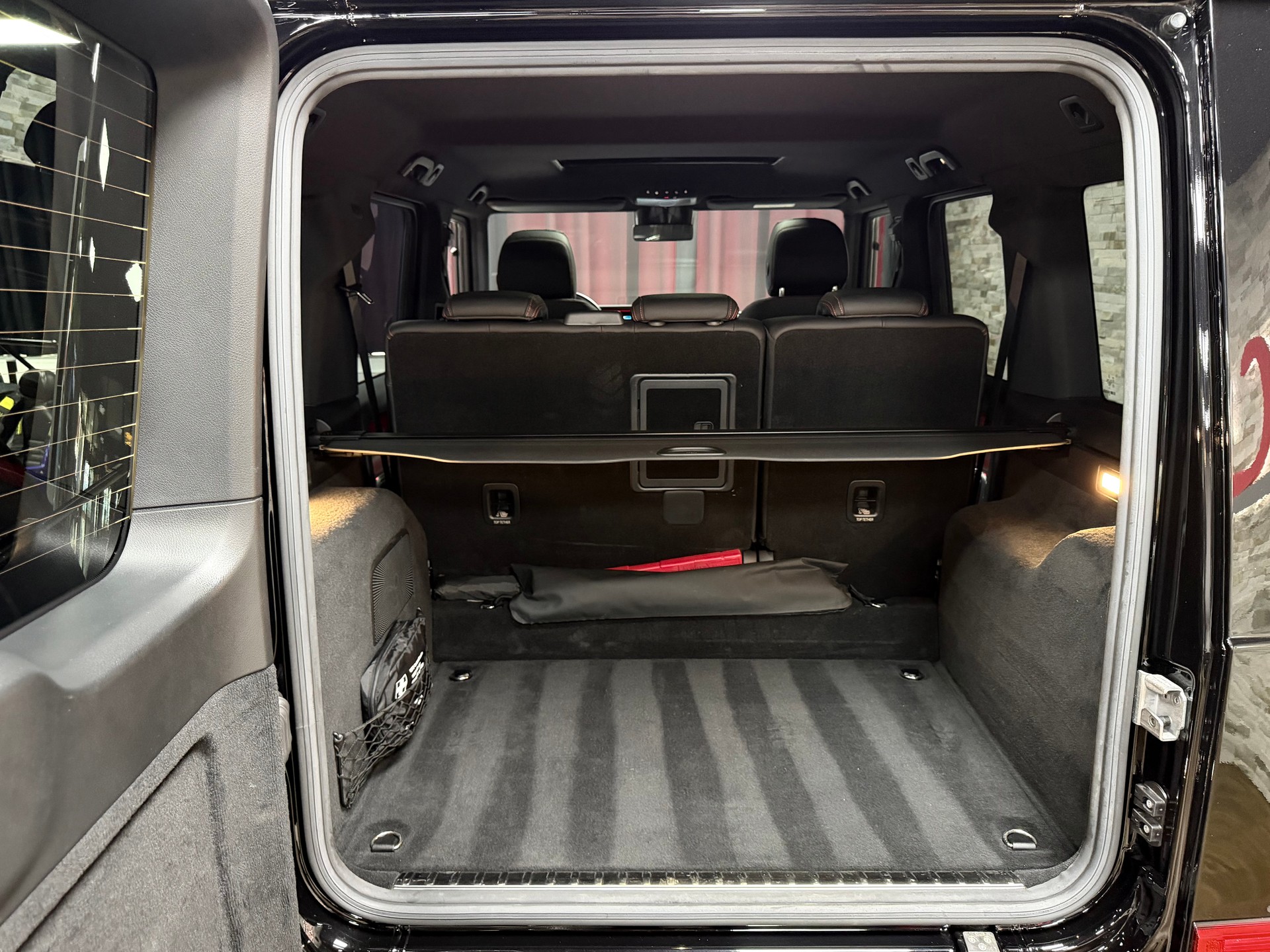 MERCEDES-BENZ G 350 d AMG Line 9G-Tronic-image-26