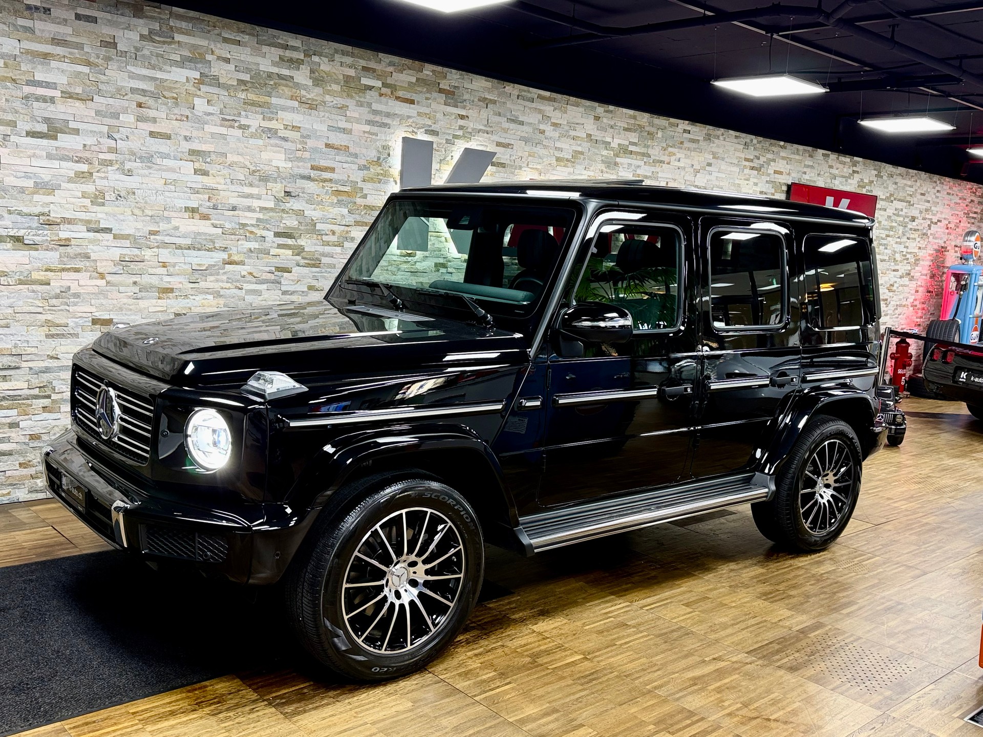 MERCEDES-BENZ G 350 d AMG Line 9G-Tronic-showroom-element-1