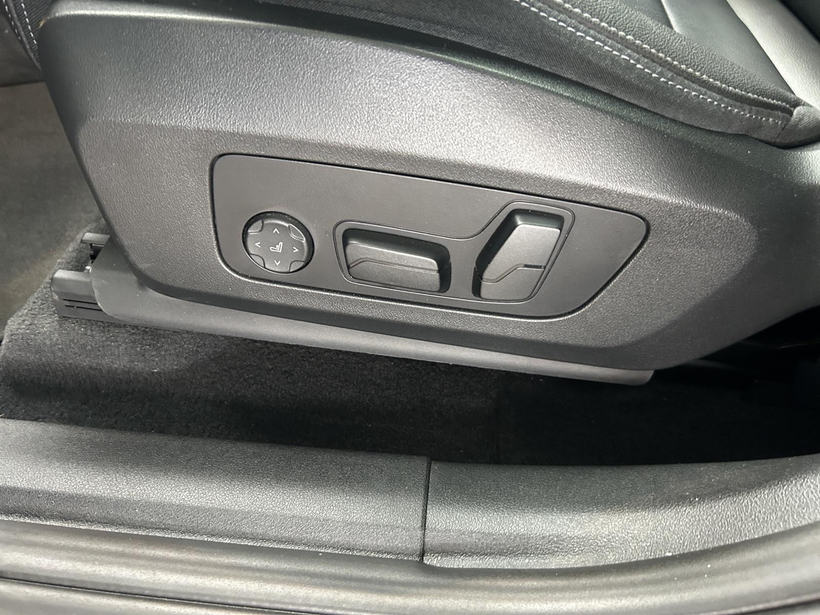 BMW 230e xDrive paddles Active Tourer-image-17