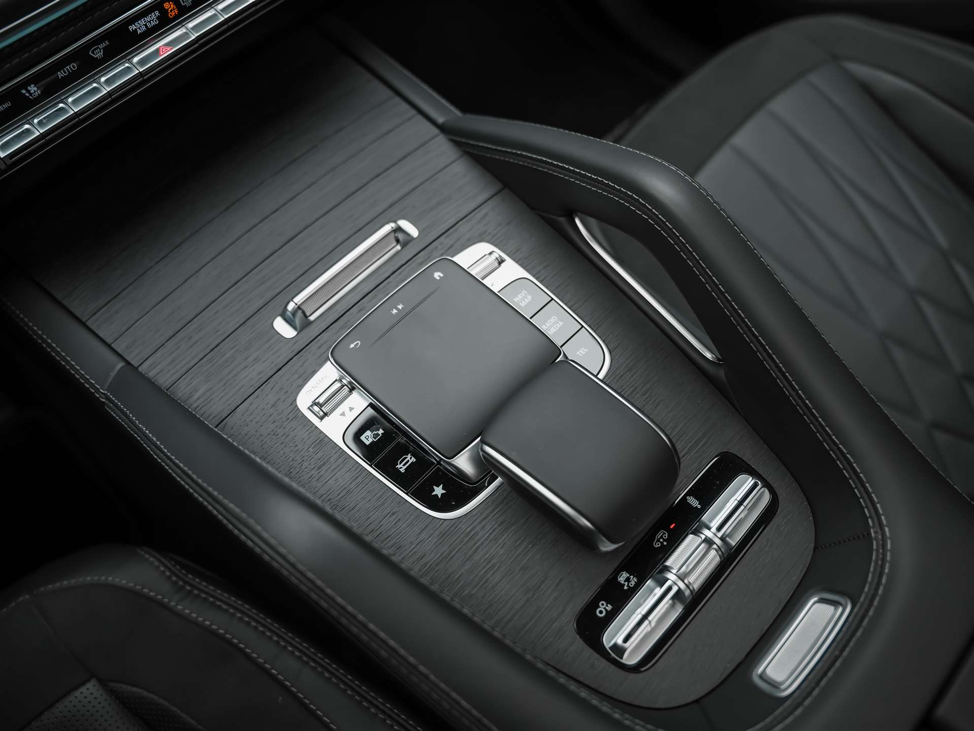 MERCEDES-BENZ GLE Coupé 63 S AMG 4Matic+ Speedshift *Massage*Sitzlüftung*Panorama*-image-25
