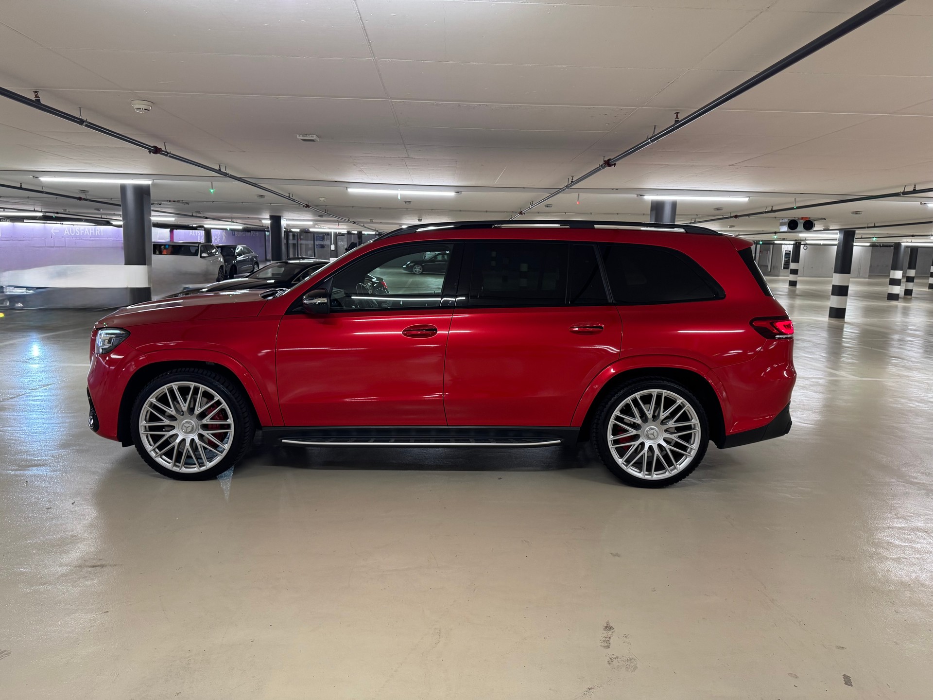 MERCEDES-BENZ GLS 63 4Matic+ TCT 9G * 3.9 % Leasing *-showroom-element-1