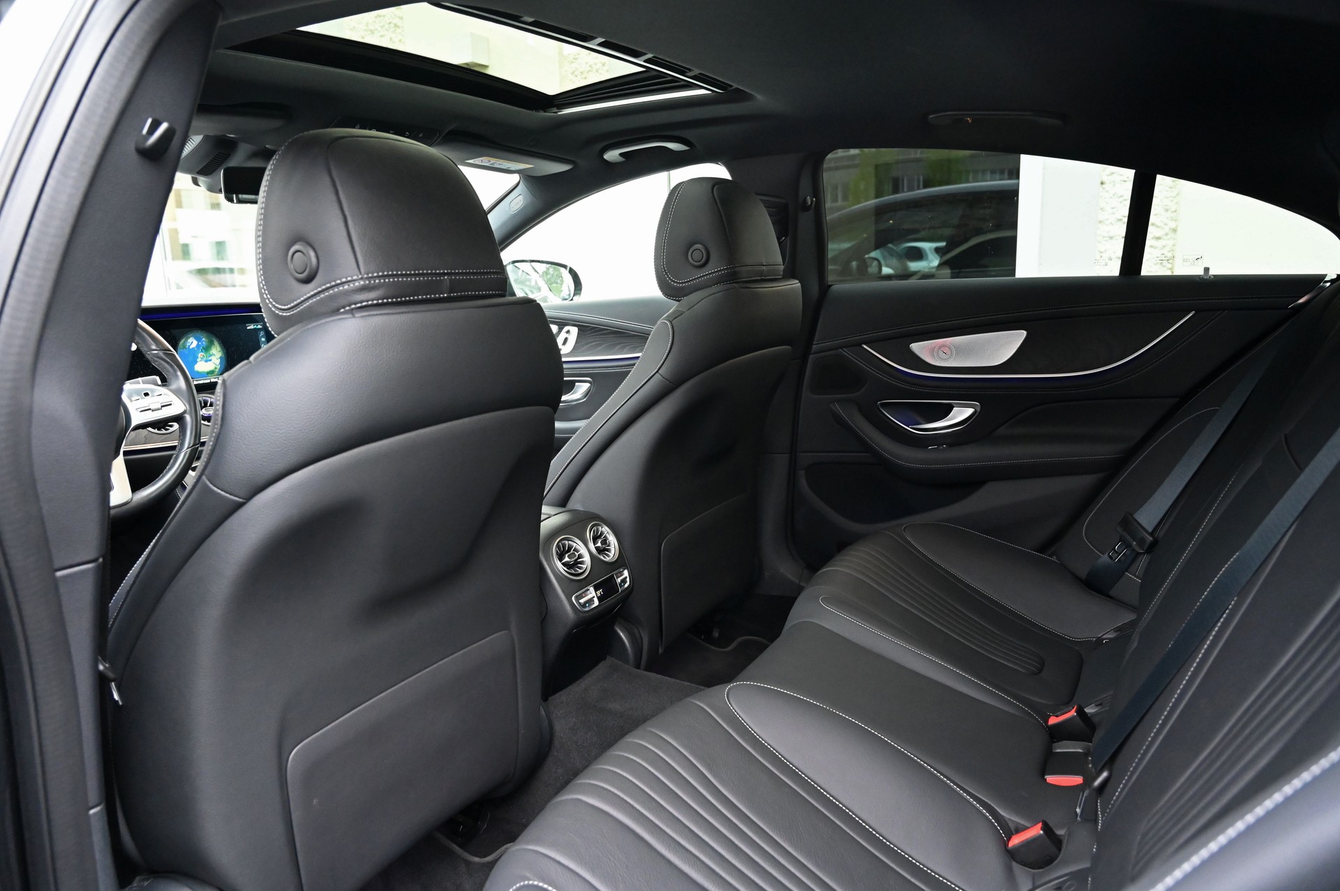 MERCEDES-BENZ CLS 450 4Matic AMG Line 9G-Tronic-image-15