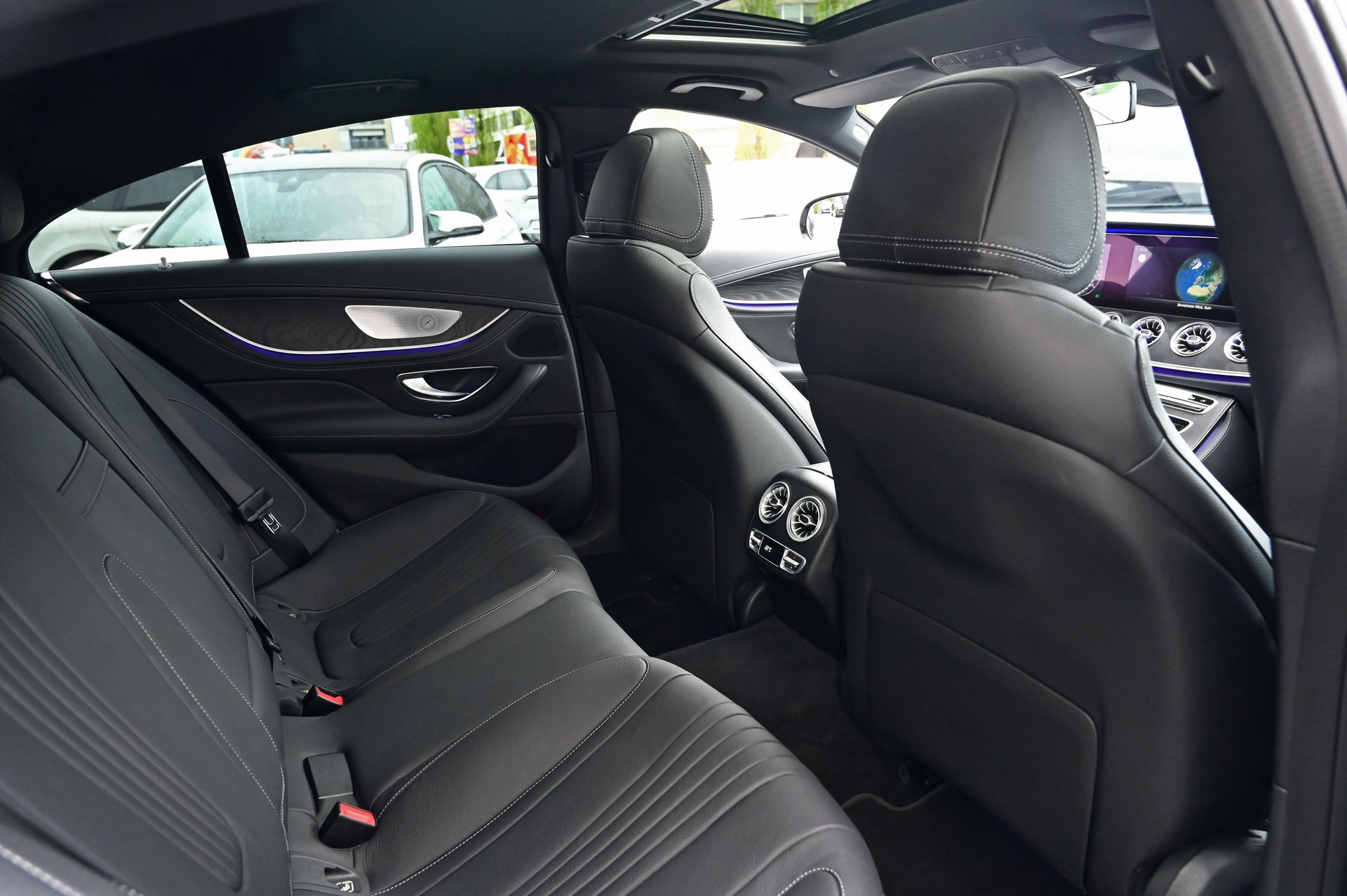 MERCEDES-BENZ CLS 450 4Matic AMG Line 9G-Tronic-image-16