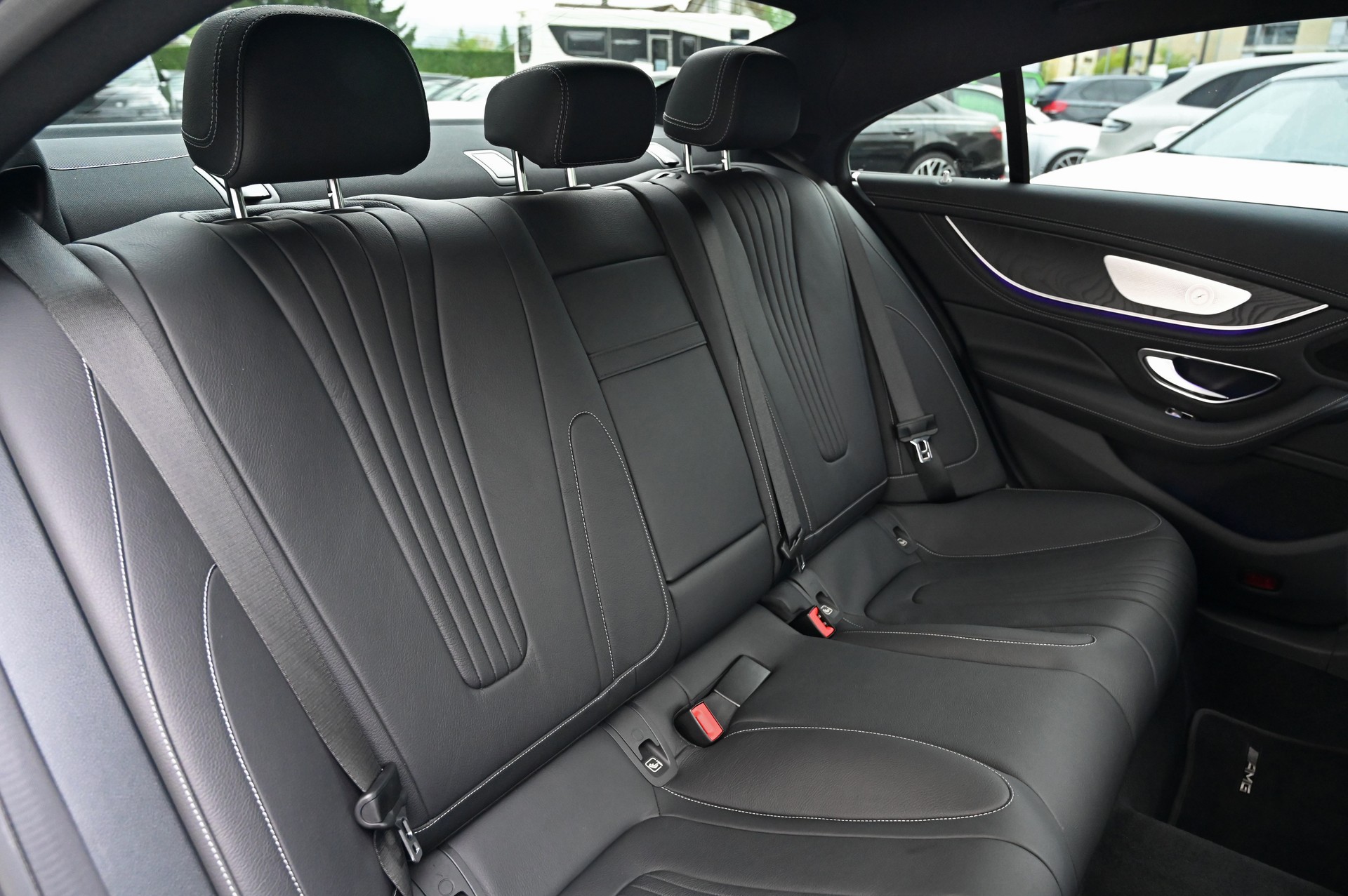 MERCEDES-BENZ CLS 450 4Matic AMG Line 9G-Tronic-image-17