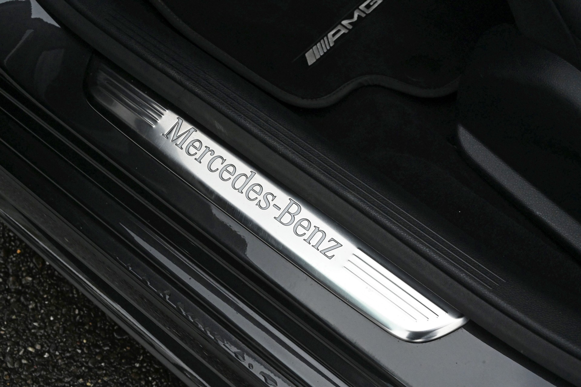 MERCEDES-BENZ CLS 450 4Matic AMG Line 9G-Tronic-image-14
