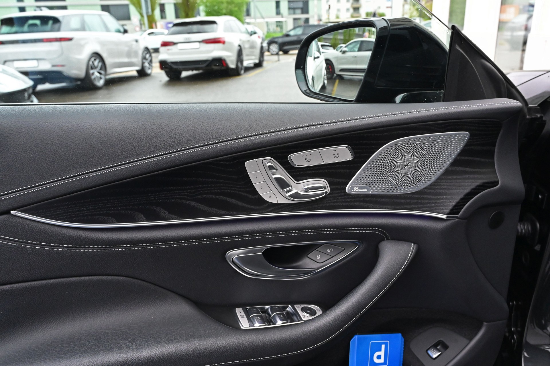 MERCEDES-BENZ CLS 450 4Matic AMG Line 9G-Tronic-image-10