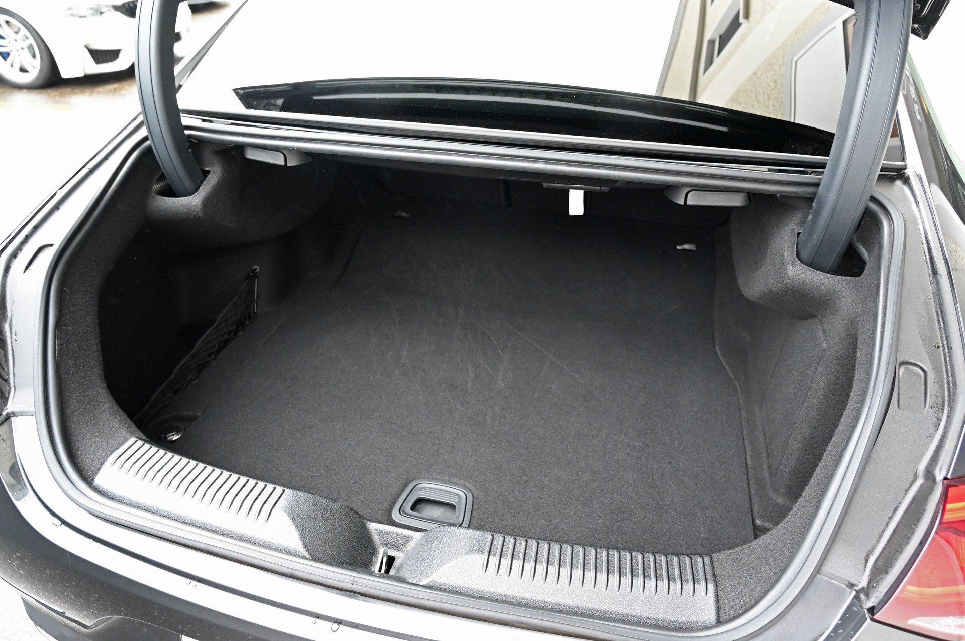 MERCEDES-BENZ CLS 450 4Matic AMG Line 9G-Tronic-image-21