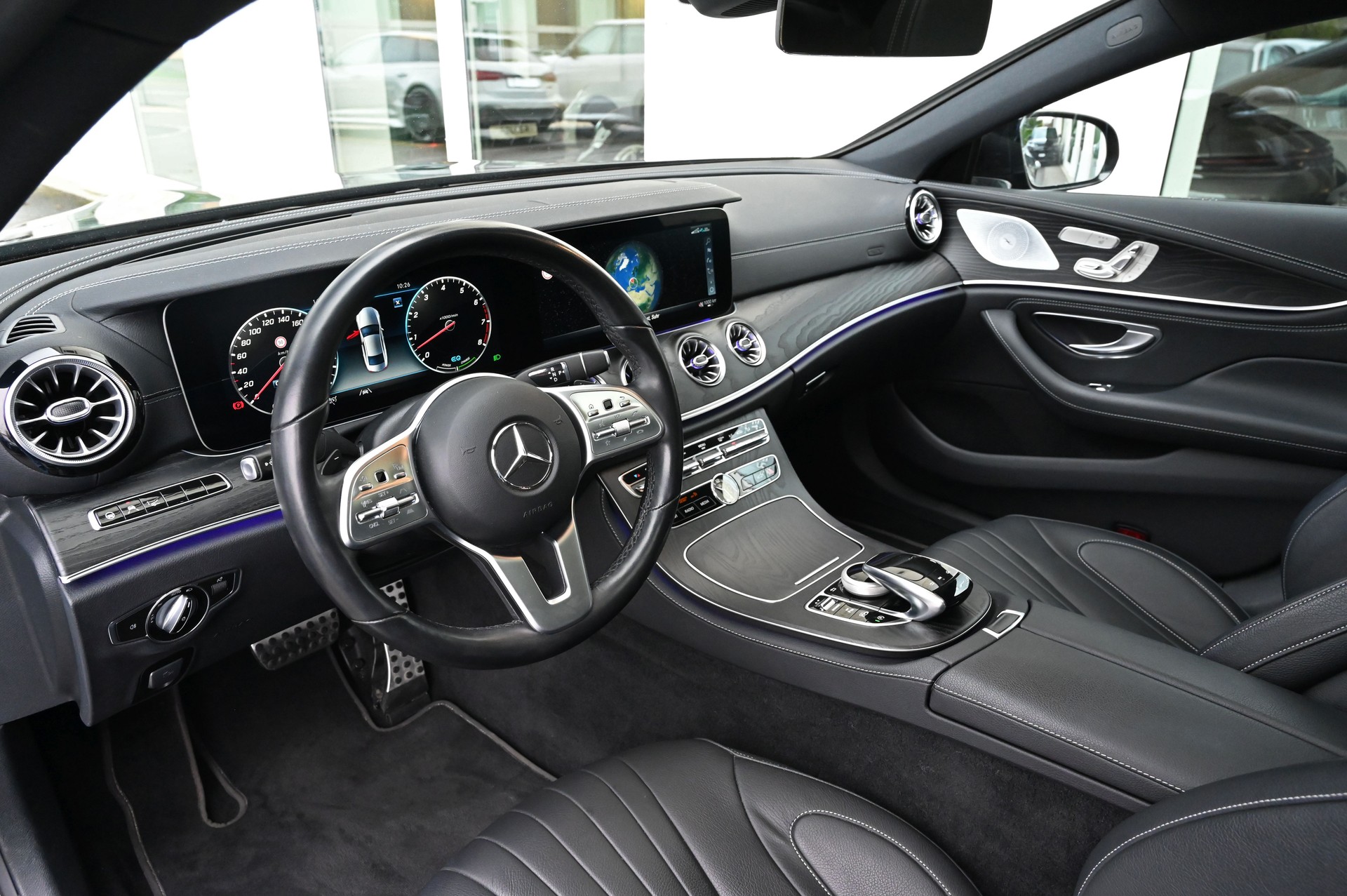 MERCEDES-BENZ CLS 450 4Matic AMG Line 9G-Tronic-image-8