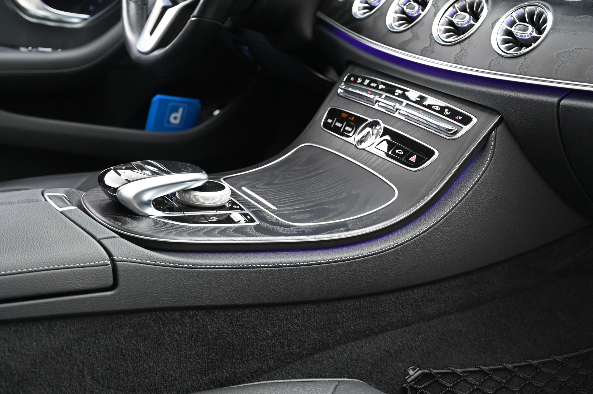 MERCEDES-BENZ CLS 450 4Matic AMG Line 9G-Tronic-image-19
