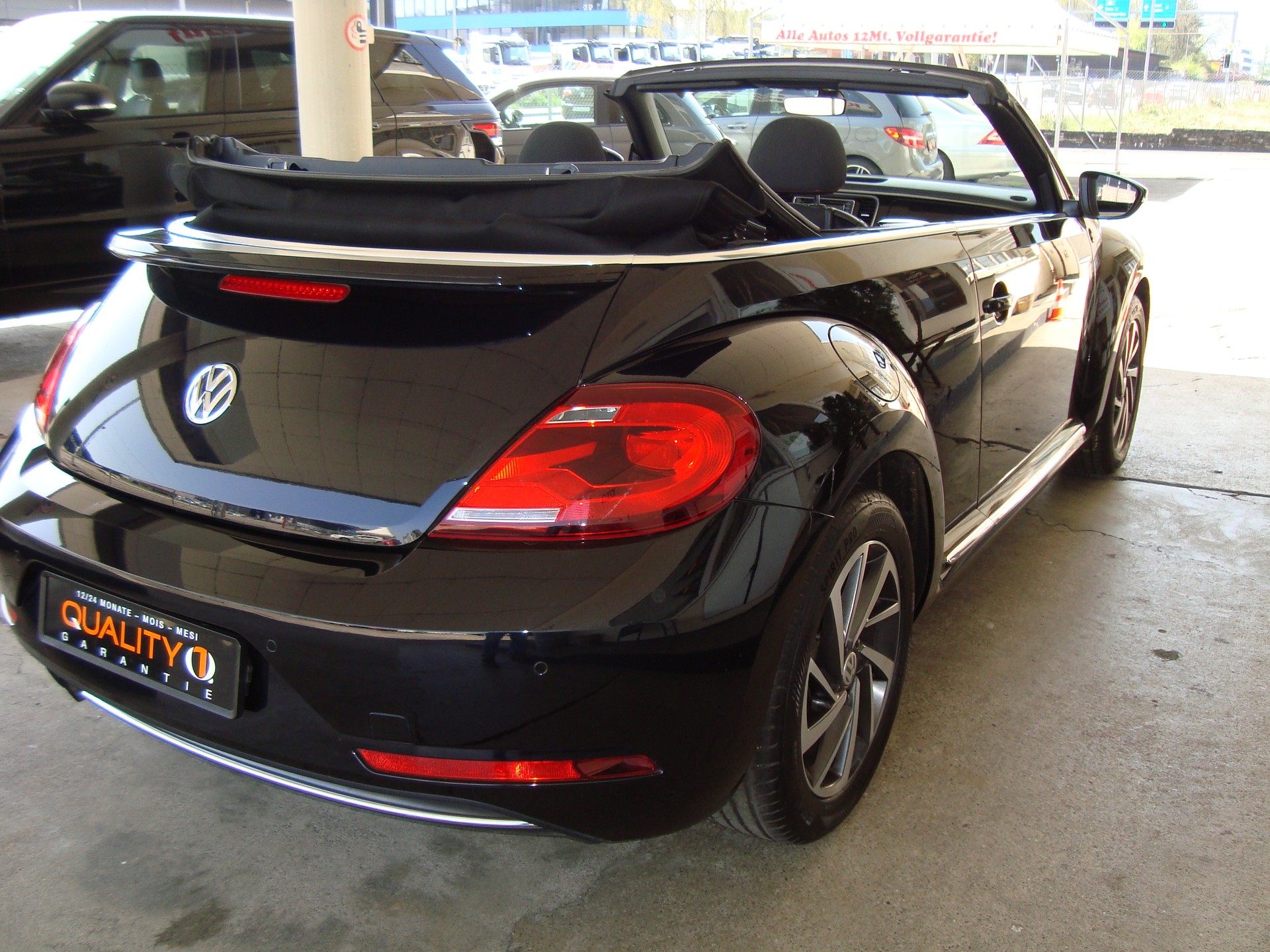 VW Beetle Cabriolet 1.4 TSI BMT Sound DSG-image-4