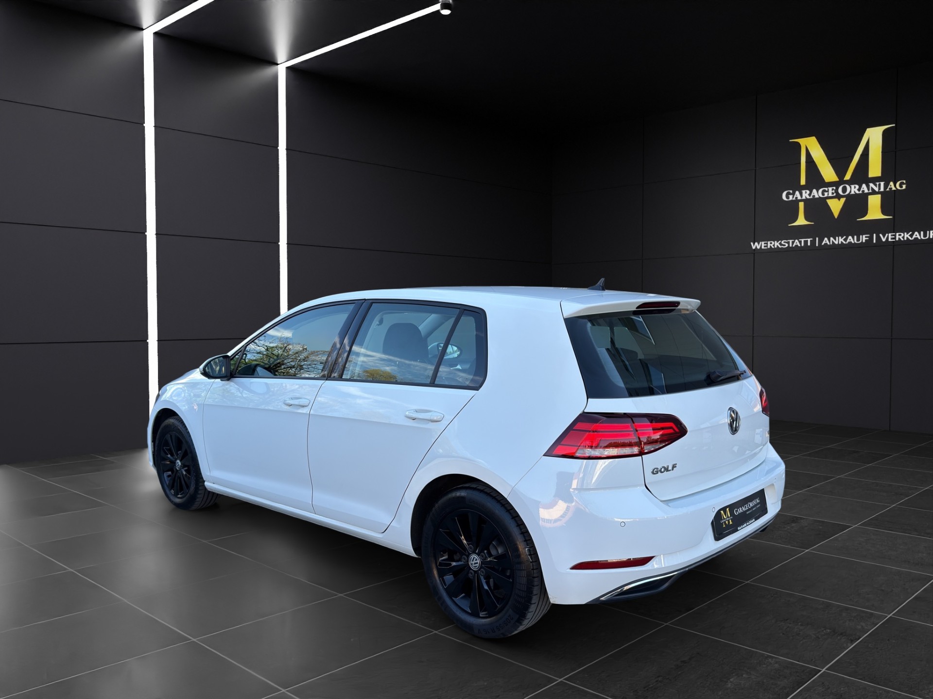 VW Golf 7 Facelift 1.4 TSI-showroom-element-2