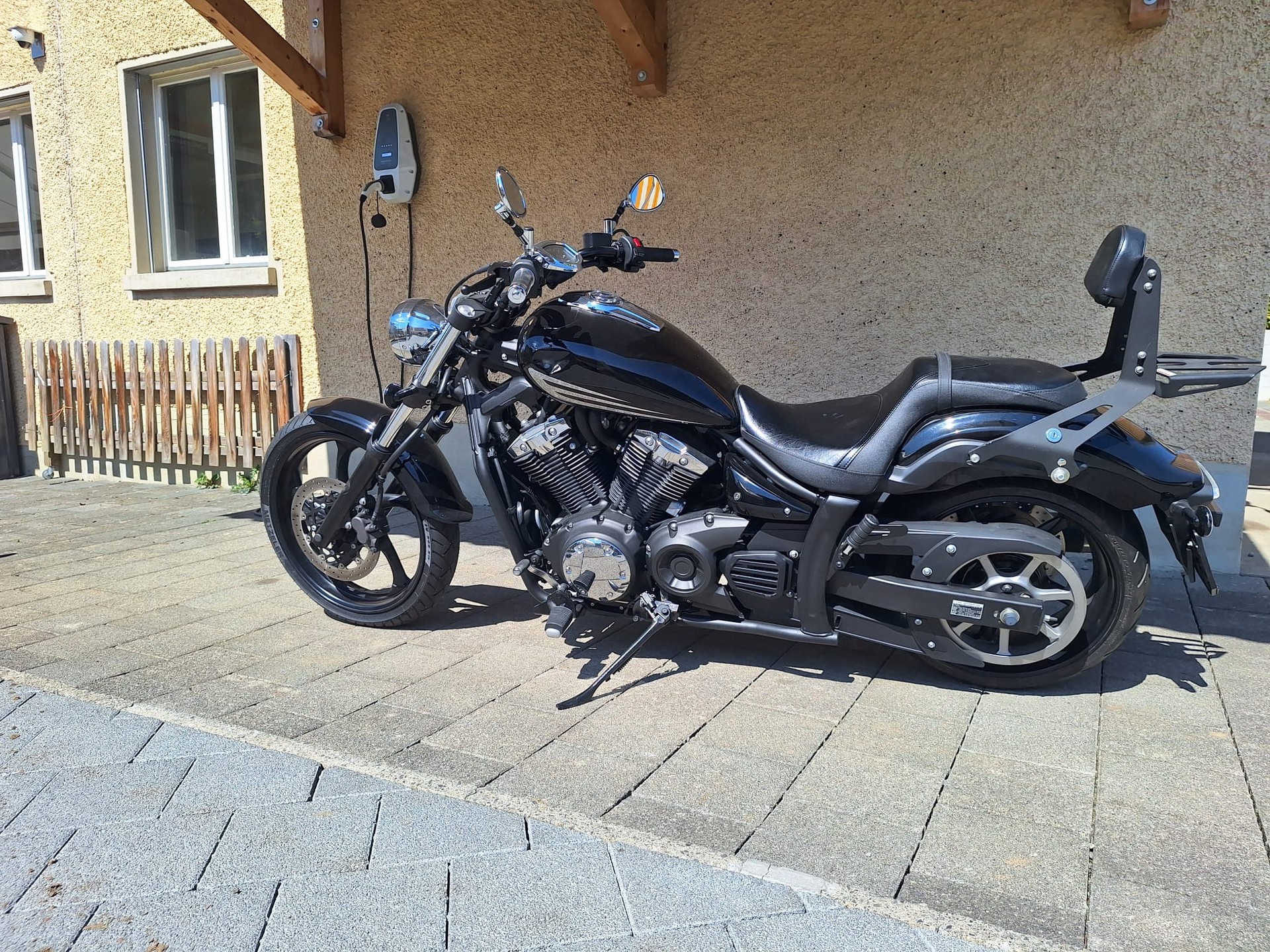 YAMAHA XVS 1300 Custom-image-0