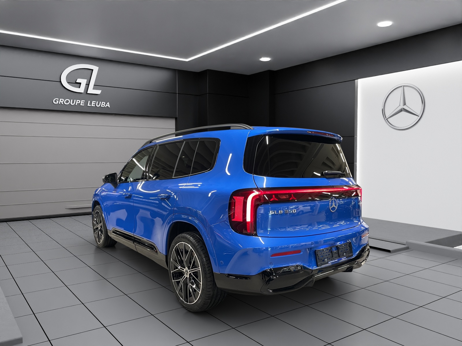 MERCEDES-BENZ GLB 350 4Matic EQ-showroom-element-1