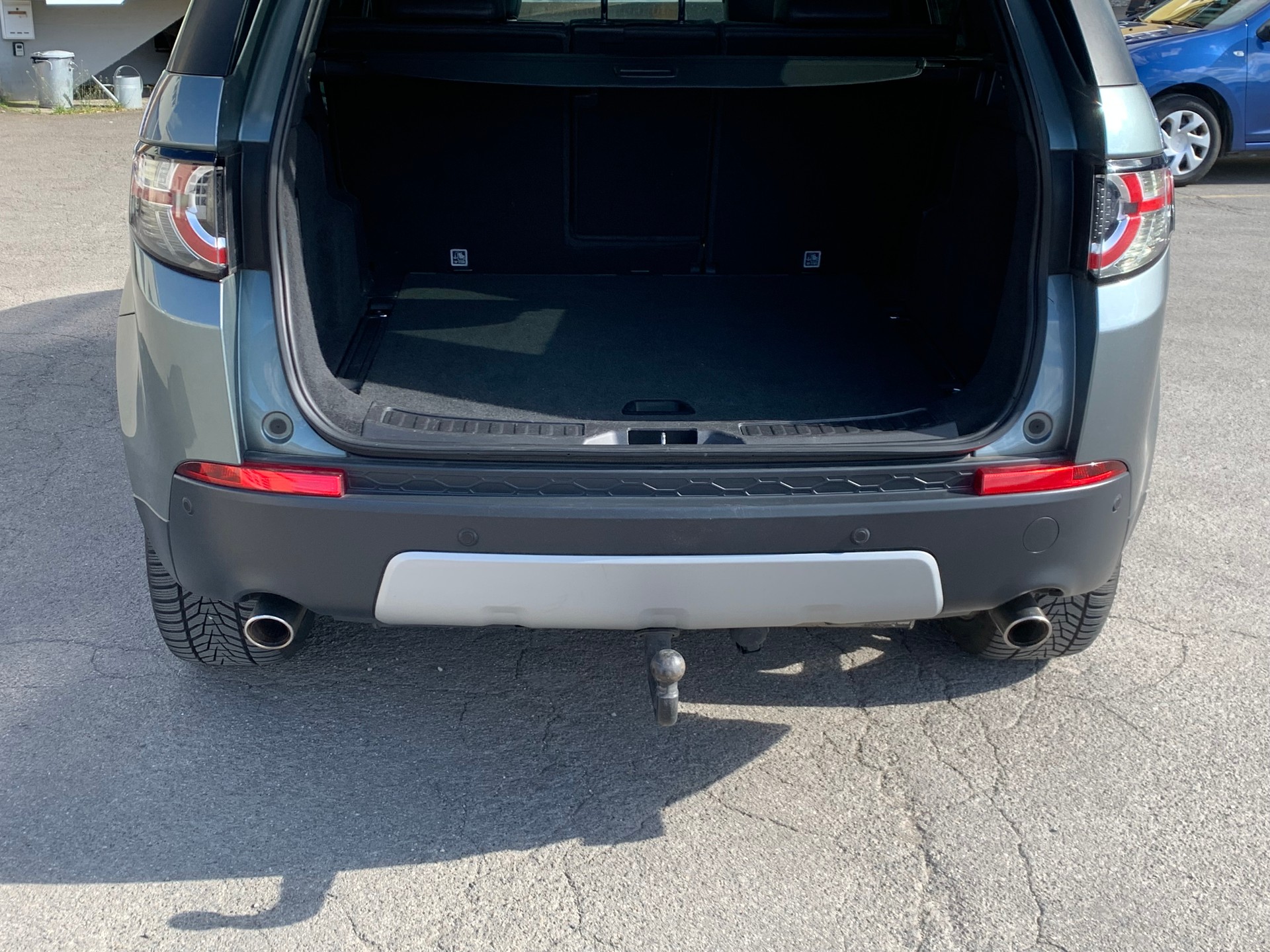 LAND ROVER Discovery Sport 2.0 TD4 SE AT9-image-11