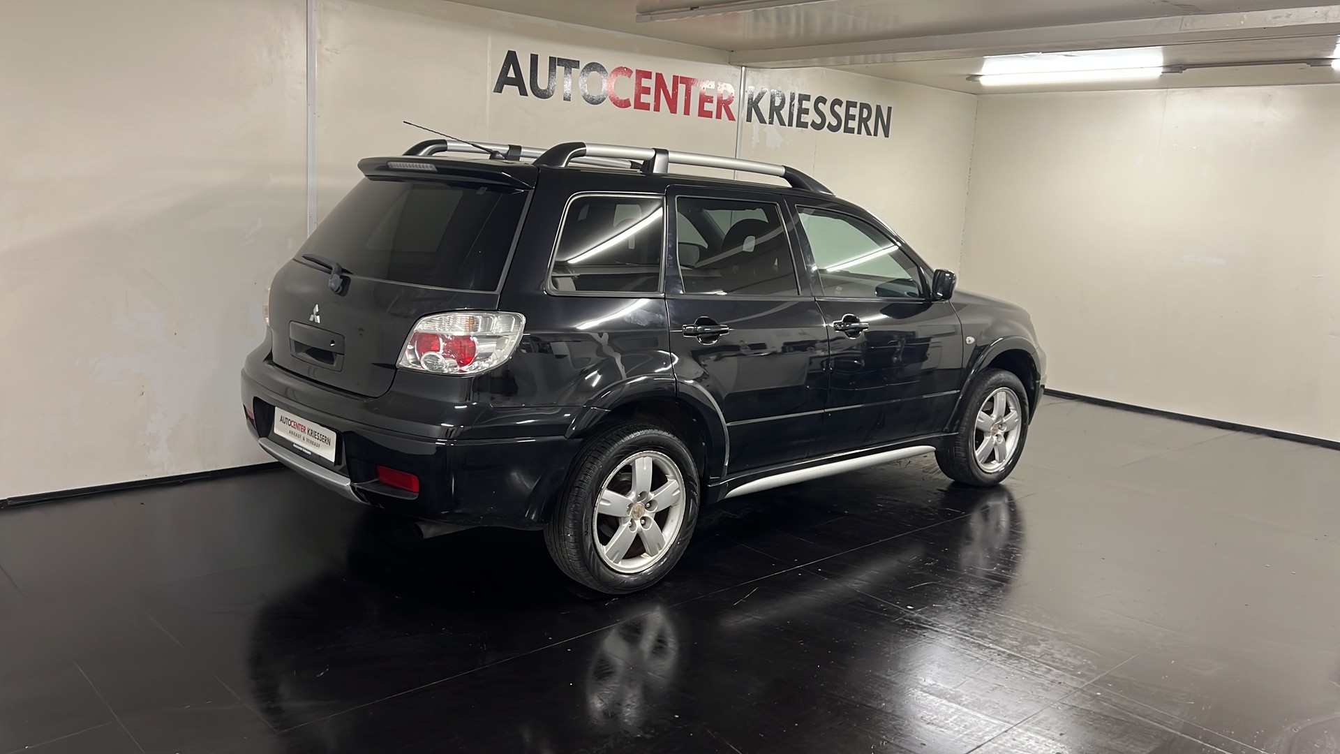 MITSUBISHI Outlander 2.0 16V Celebration 30-image-4