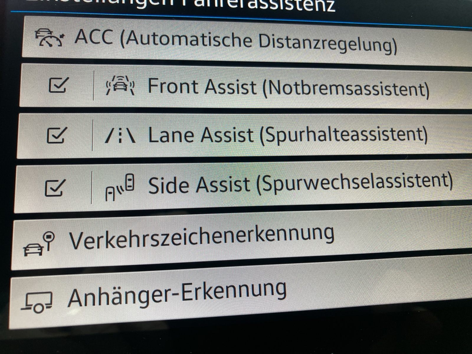 VW Passat Variant 2.0 TSI R-Line Edition 4Motion DSG-image-14