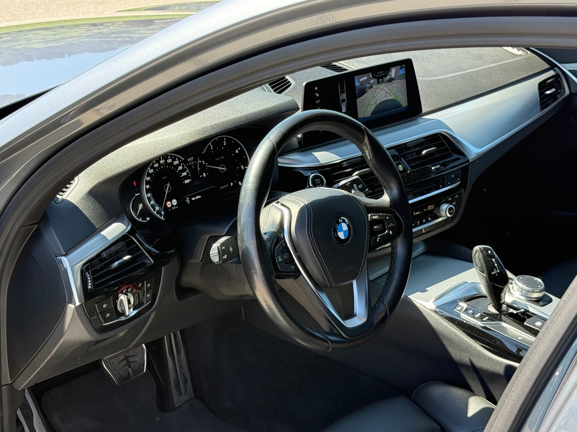 BMW 520d xDrive Touring Sport Line Steptronic-image-10