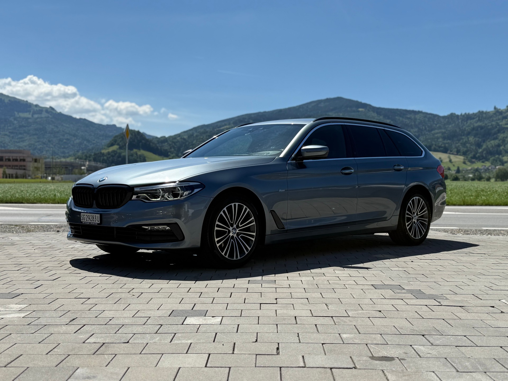 BMW 520d xDrive Touring Sport Line Steptronic