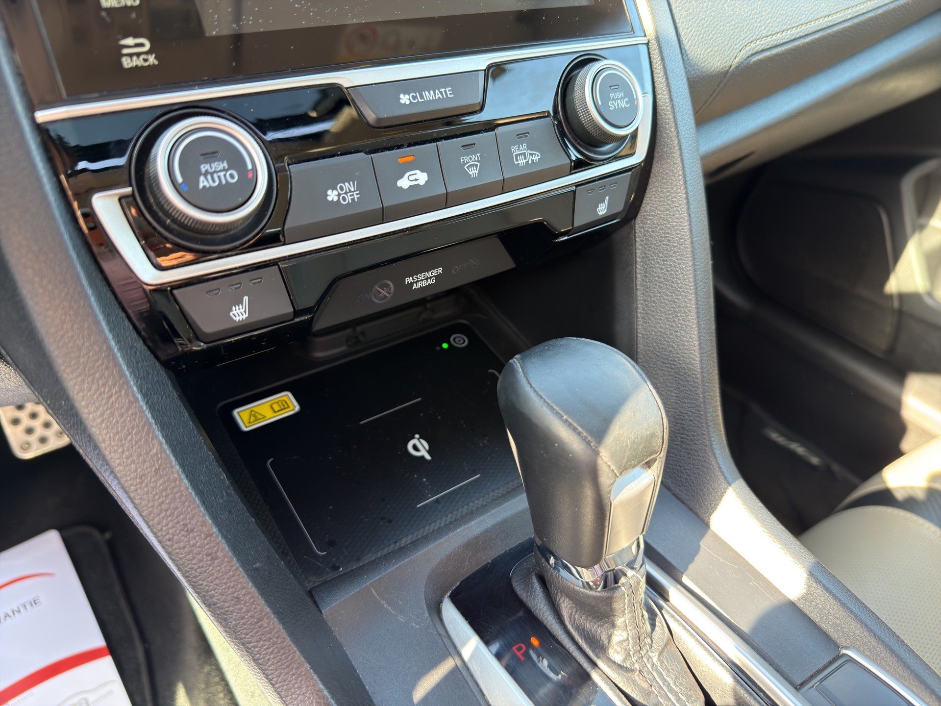 HONDA Civic Sedan 1.5 VTEC Executive Premium CVT-image-14