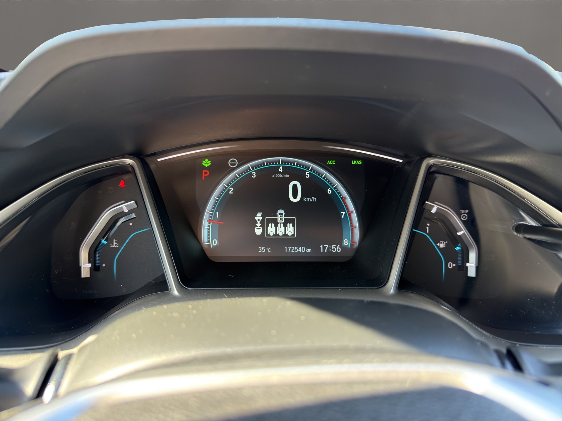 HONDA Civic Sedan 1.5 VTEC Executive Premium CVT-image-17