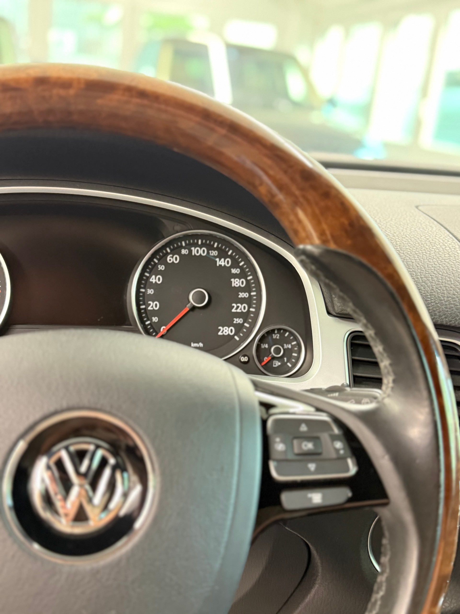 VW Touareg 3.0 TDI BMT EXCLUSIVE Tiptronic-image-16