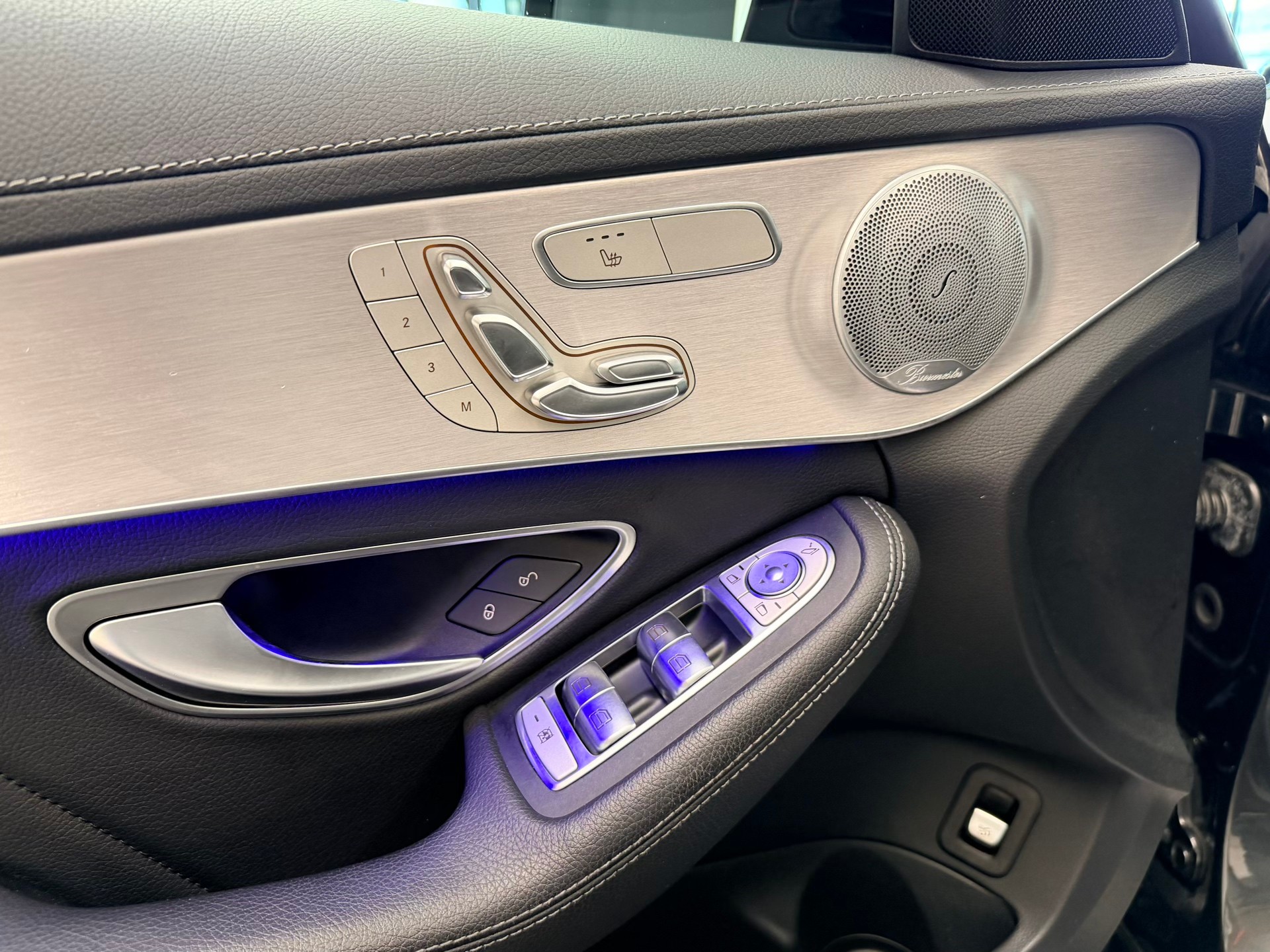 MERCEDES-BENZ C 300 AMG Line 4Matic 9G-Tronic-image-13