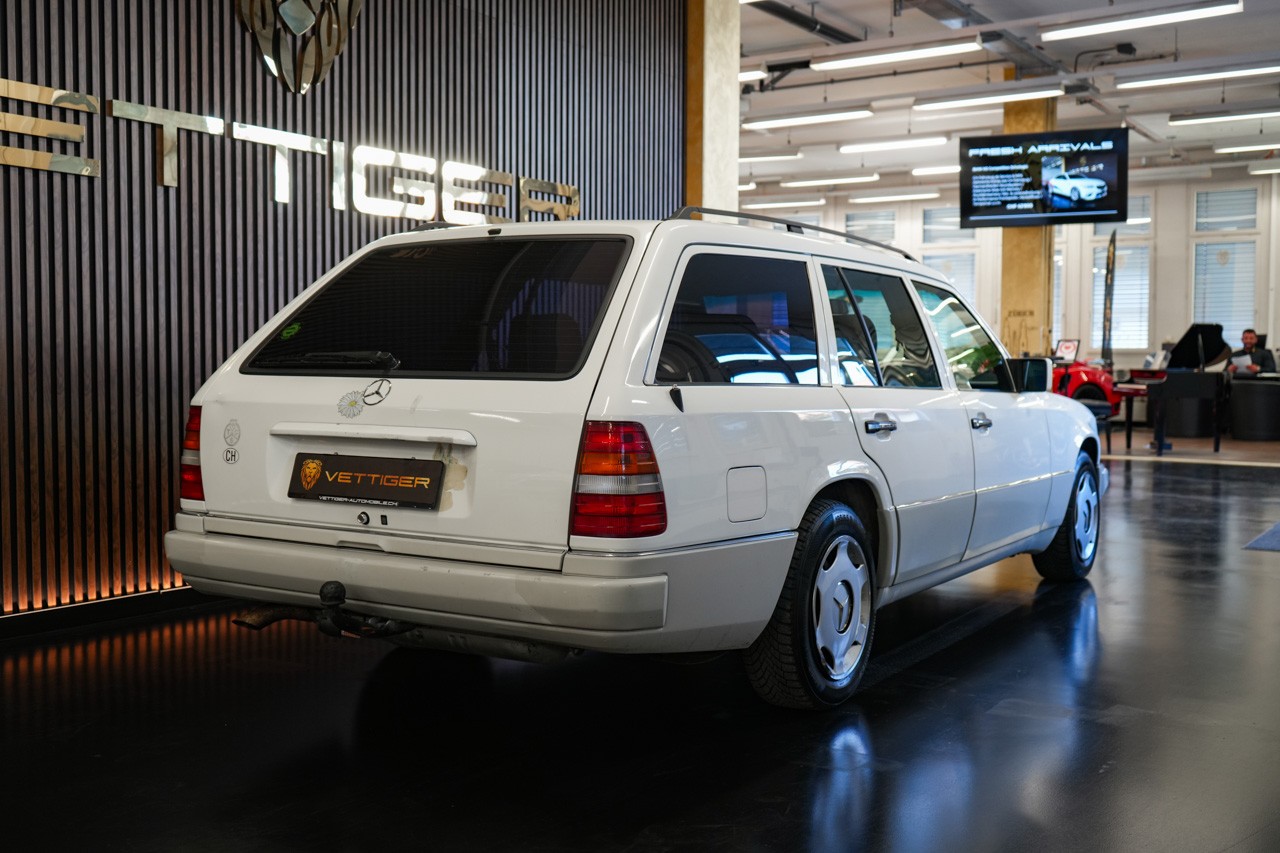 MERCEDES-BENZ E 280-image-5