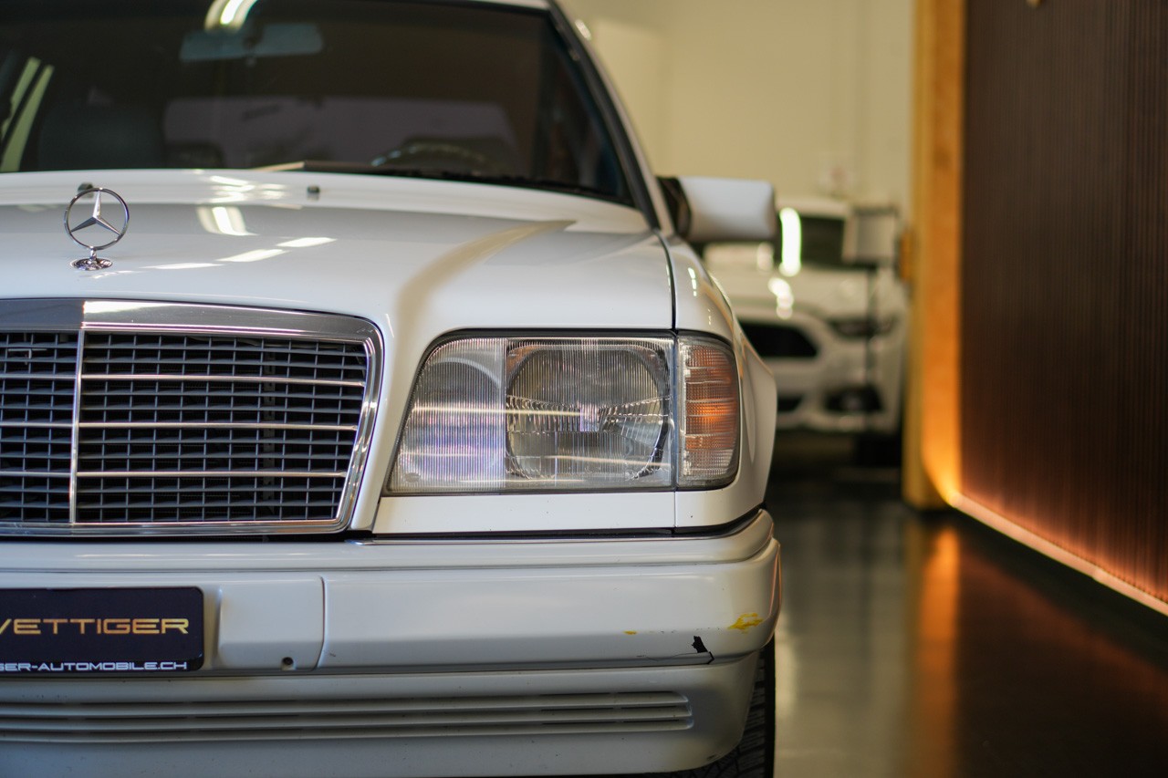 MERCEDES-BENZ E 280-image-7