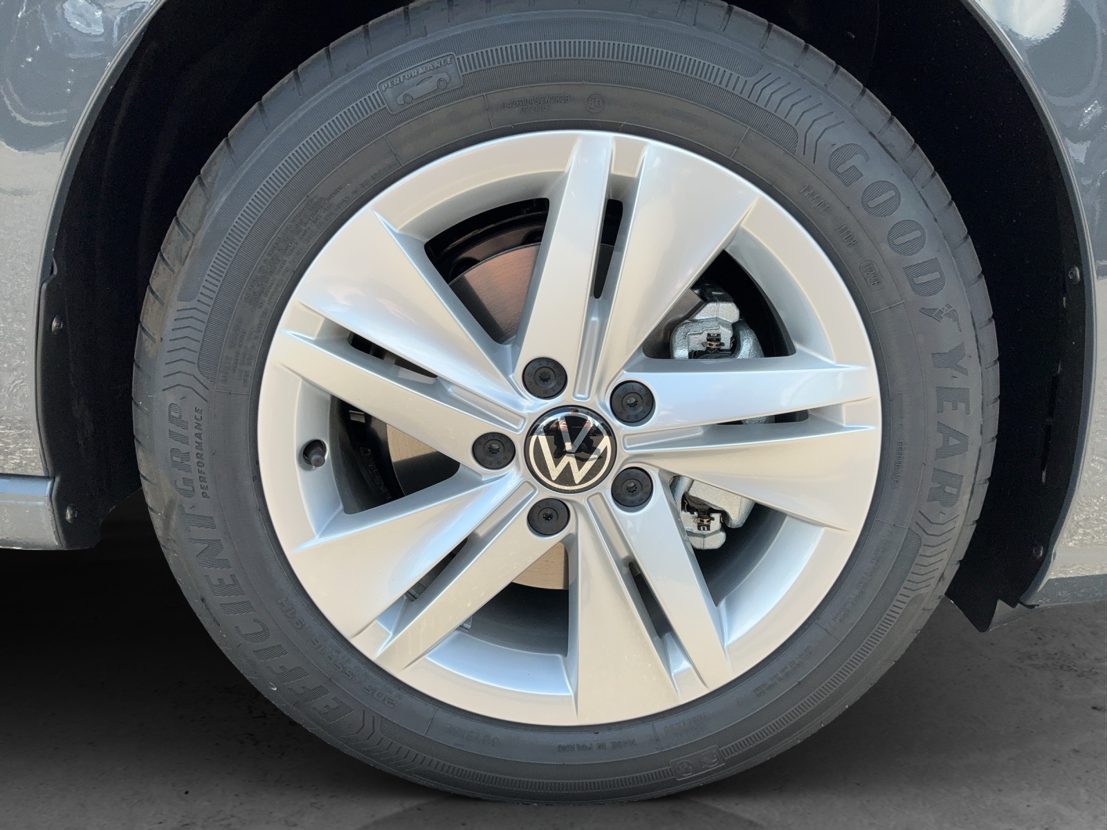 VW Golf 1.5 e TSI mHEV Value DSG-image-12