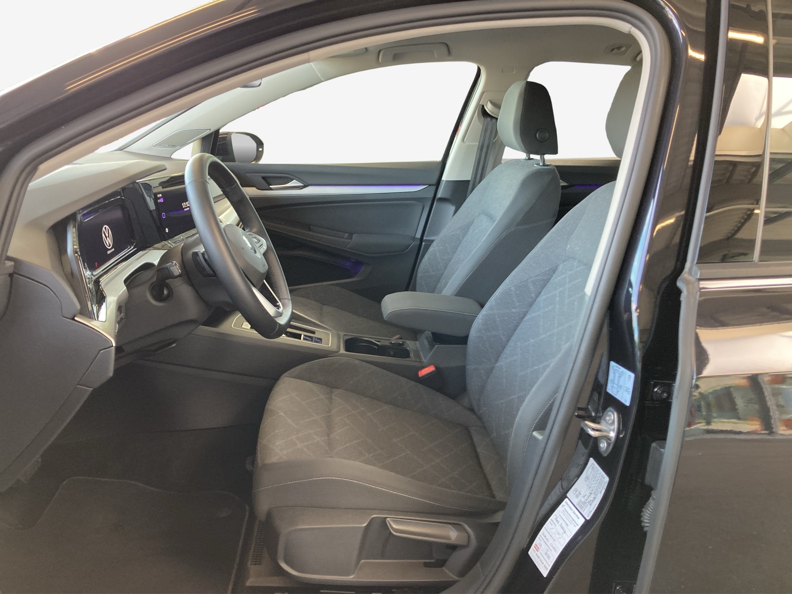 VW Golf Variant 1.5 eTSI mHEV Life-image-7