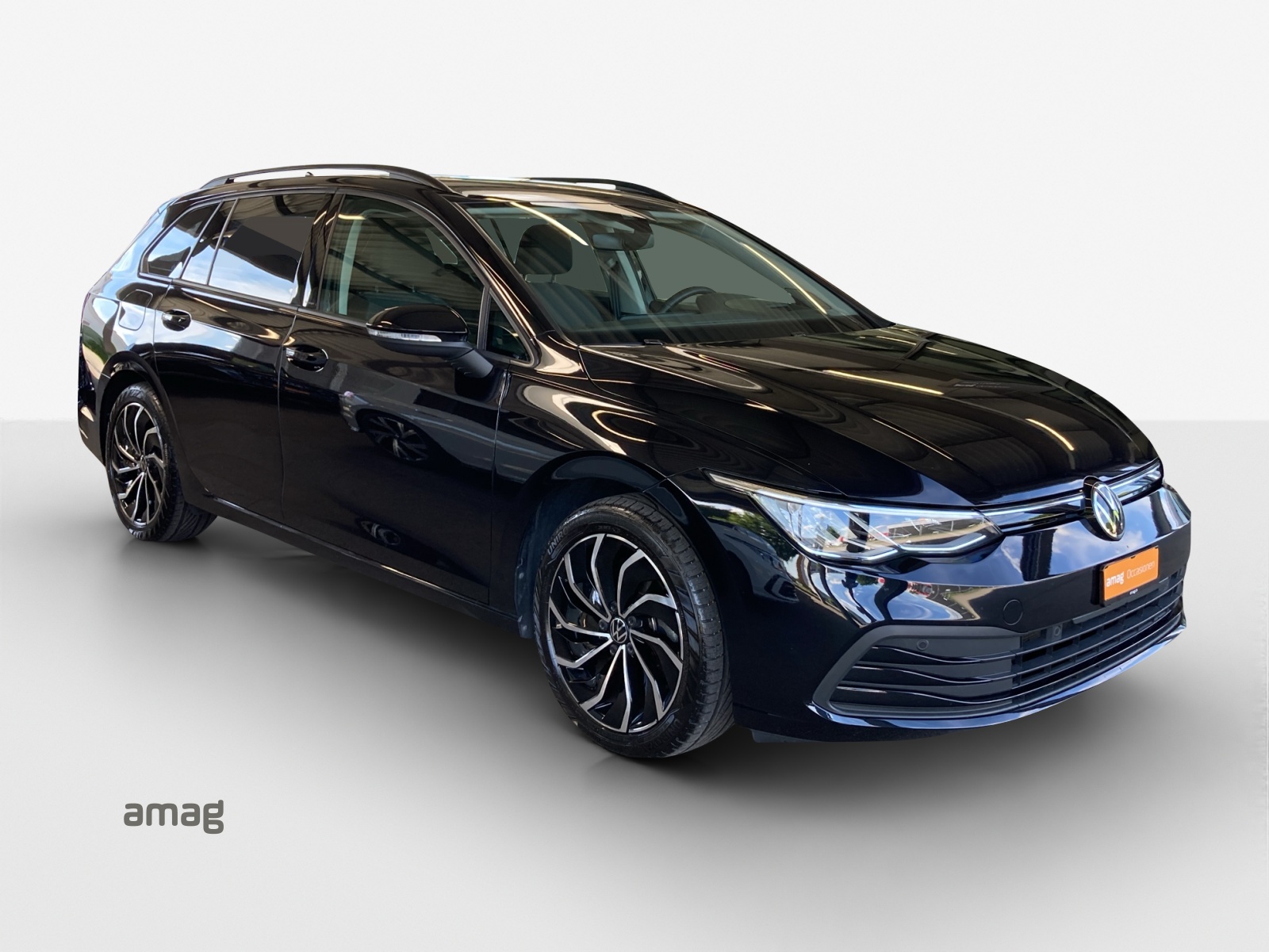 VW Golf Variant 1.5 eTSI mHEV Life-image-5