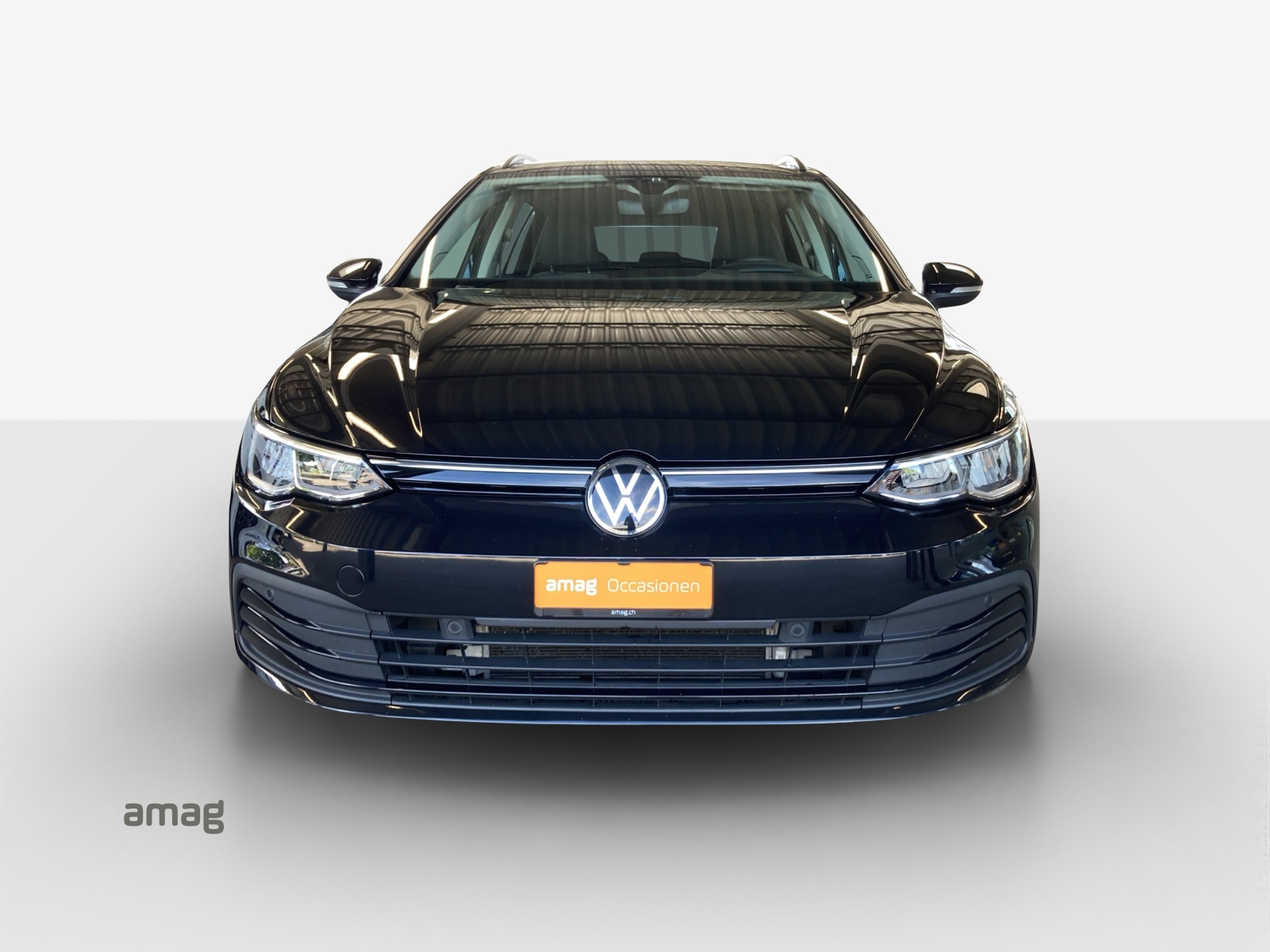 VW Golf Variant 1.5 eTSI mHEV Life-image-6