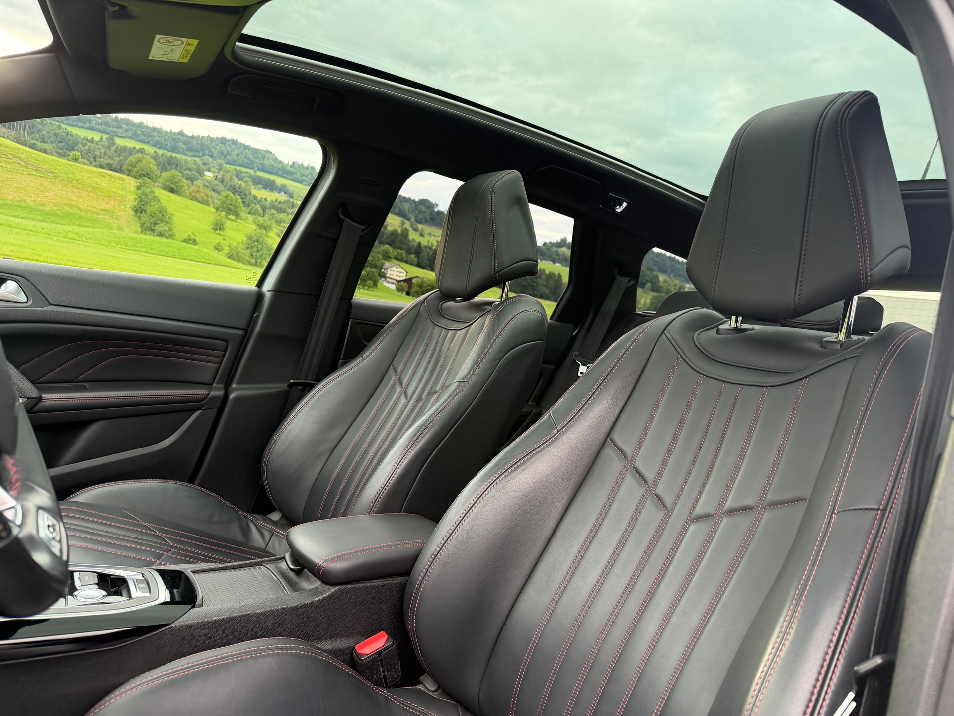 PEUGEOT 308 SW 2.0 BlueHDI GT Automatic-image-9
