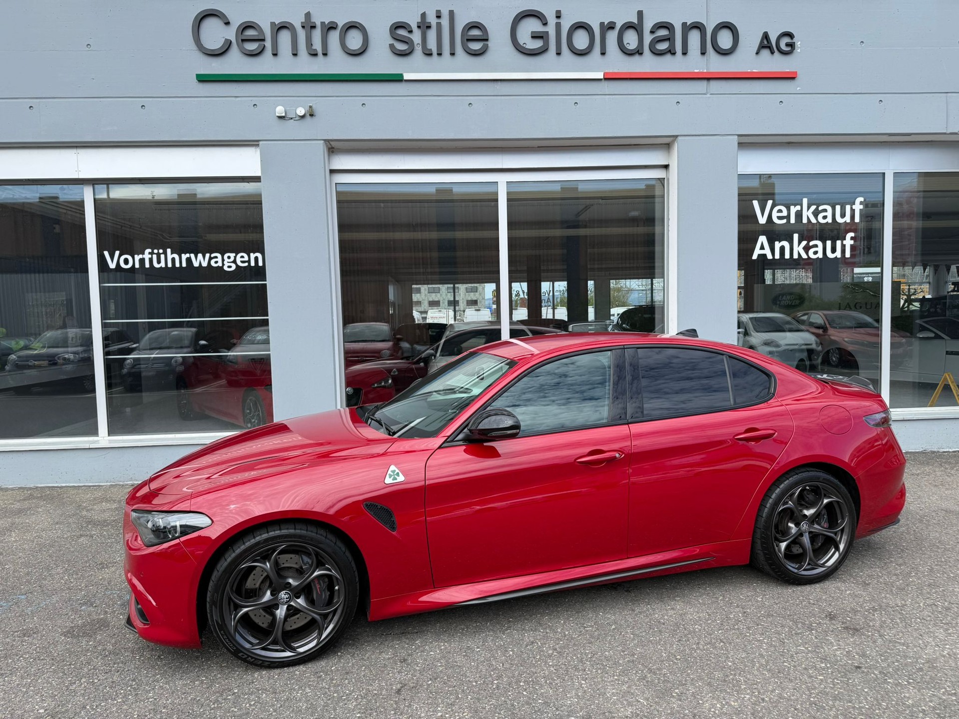 ALFA ROMEO Giulia 2.9 V6 Quadrifoglio 520PS-showroom-element-1