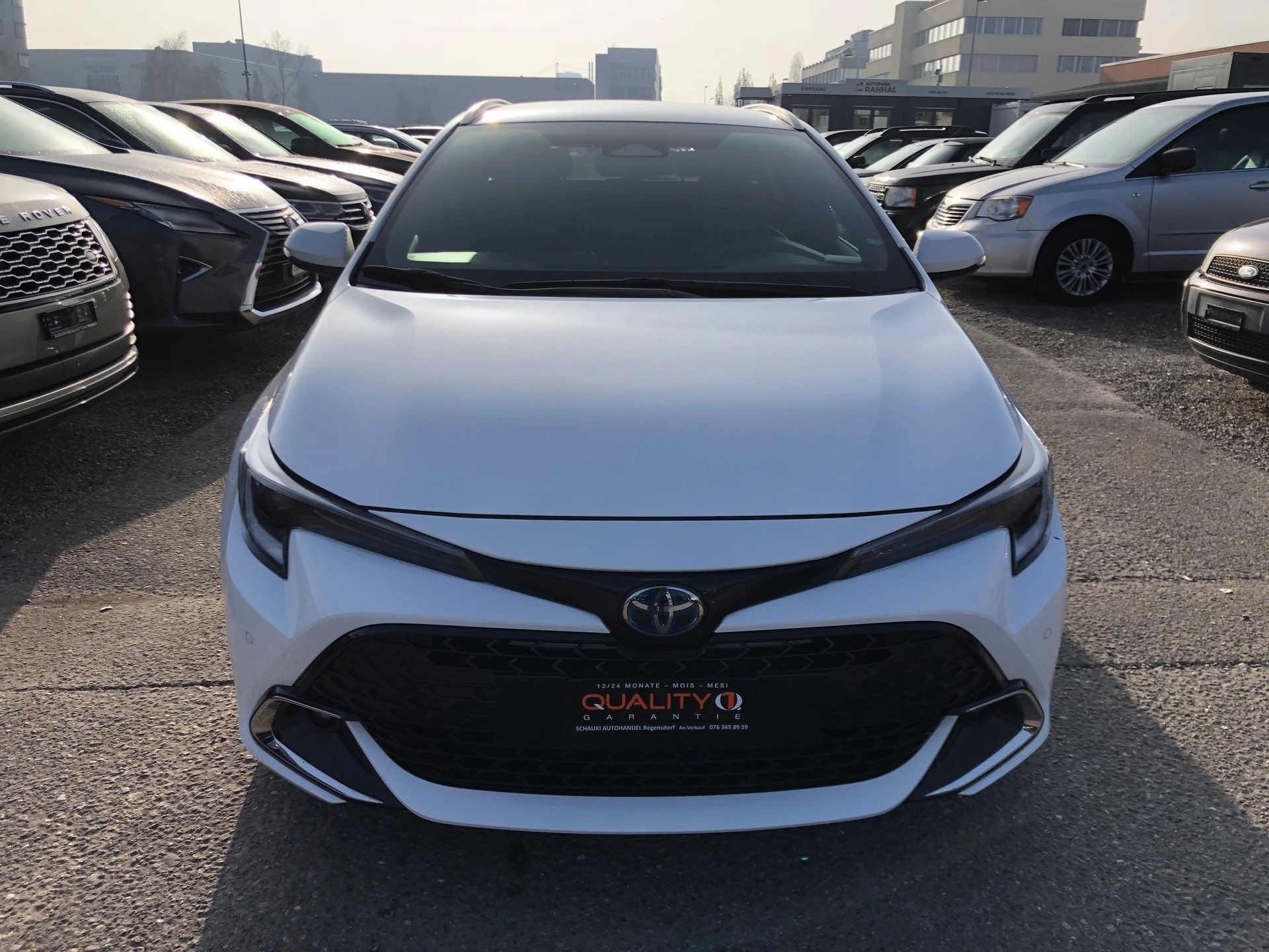 TOYOTA Corolla Touring Sports 2.0 HSD Trend e-CVT-showroom-element-1