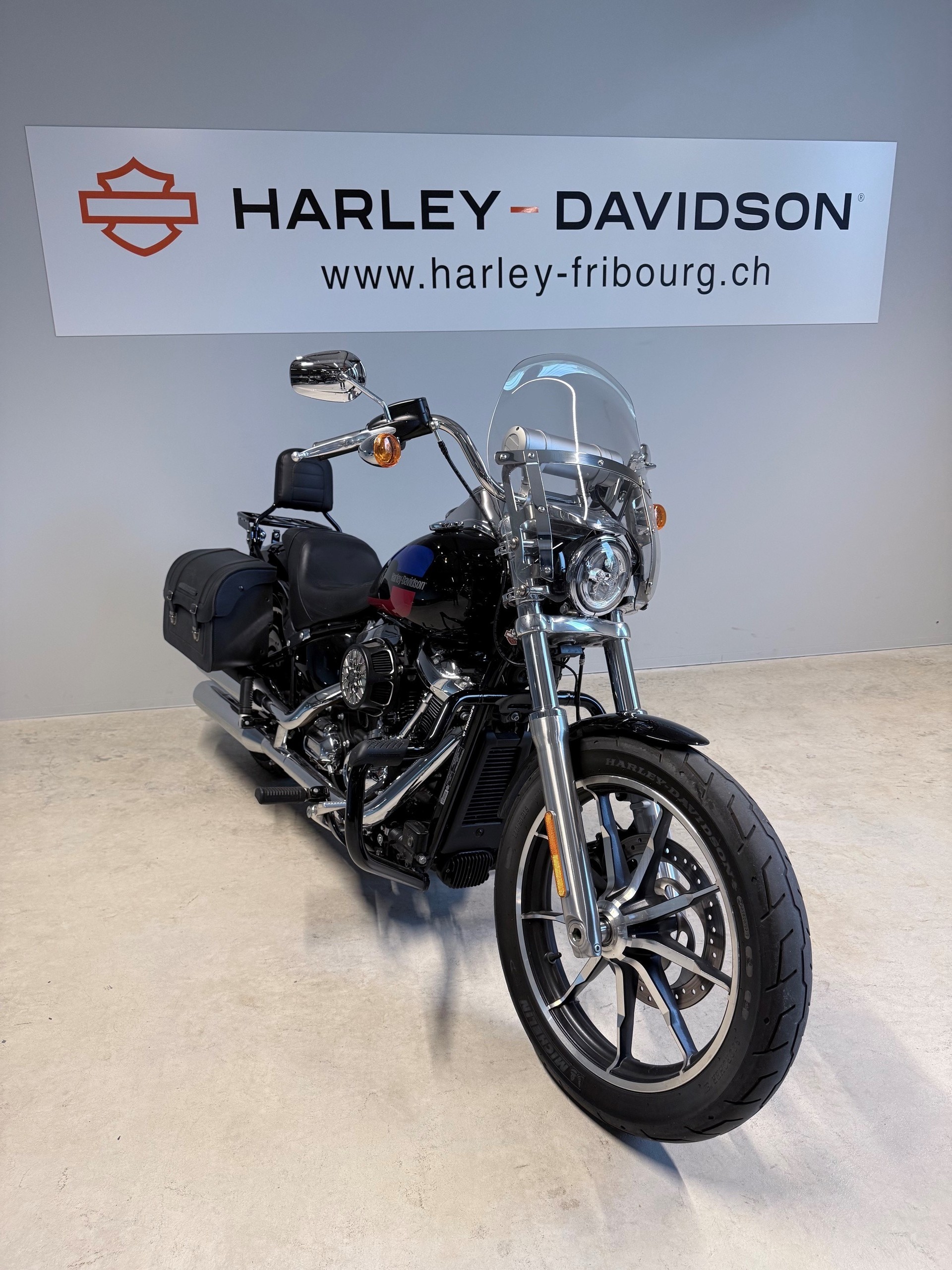 HARLEY-DAVIDSON FXLR Low Rider 107 ABS-image-1