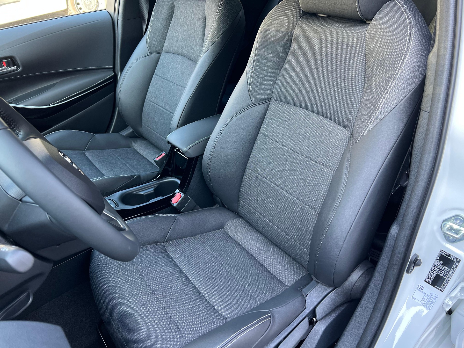 TOYOTA Corolla 1.8 HSD Trend-image-9