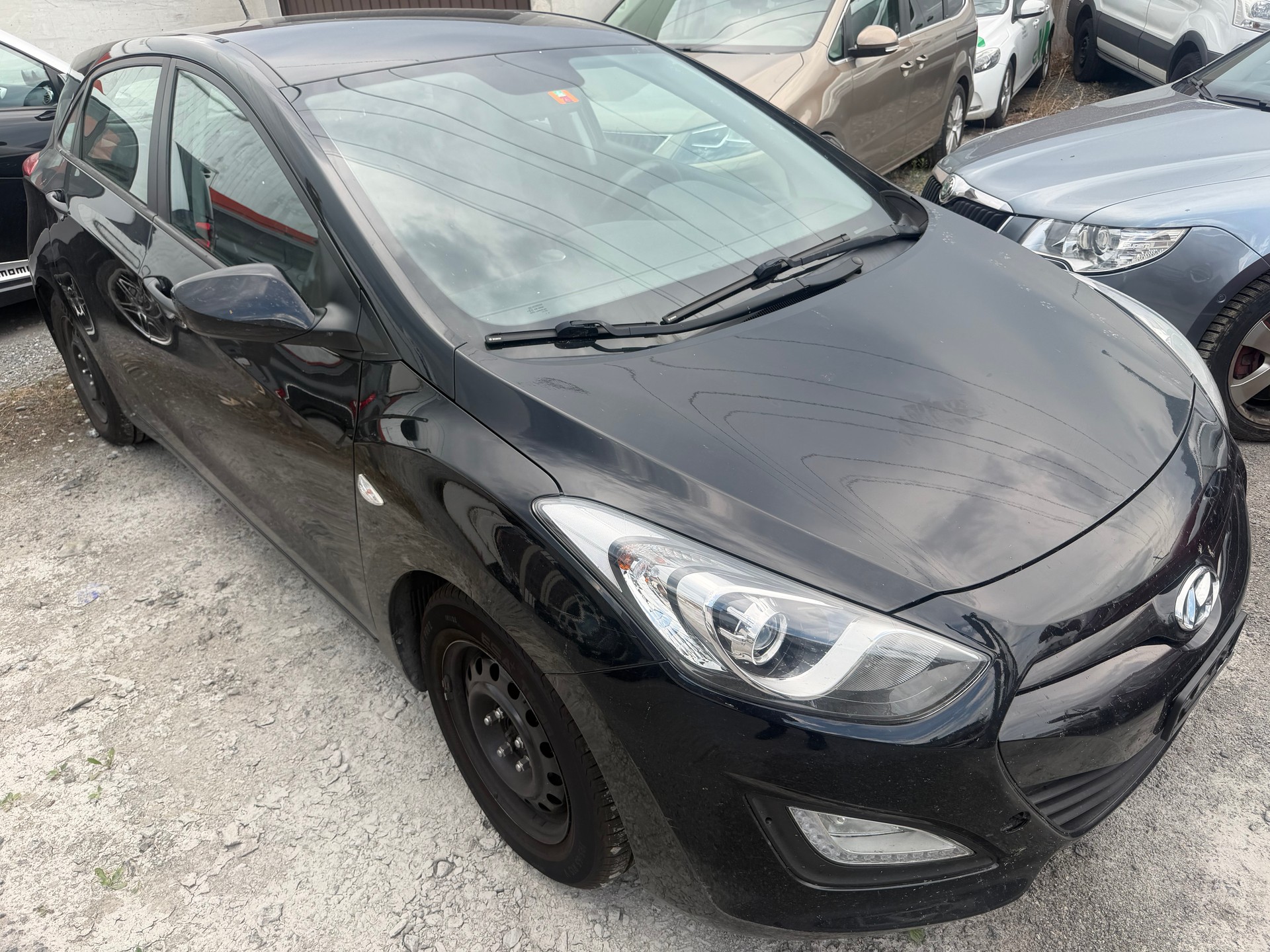 HYUNDAI i30 1.4 Pica-image-1